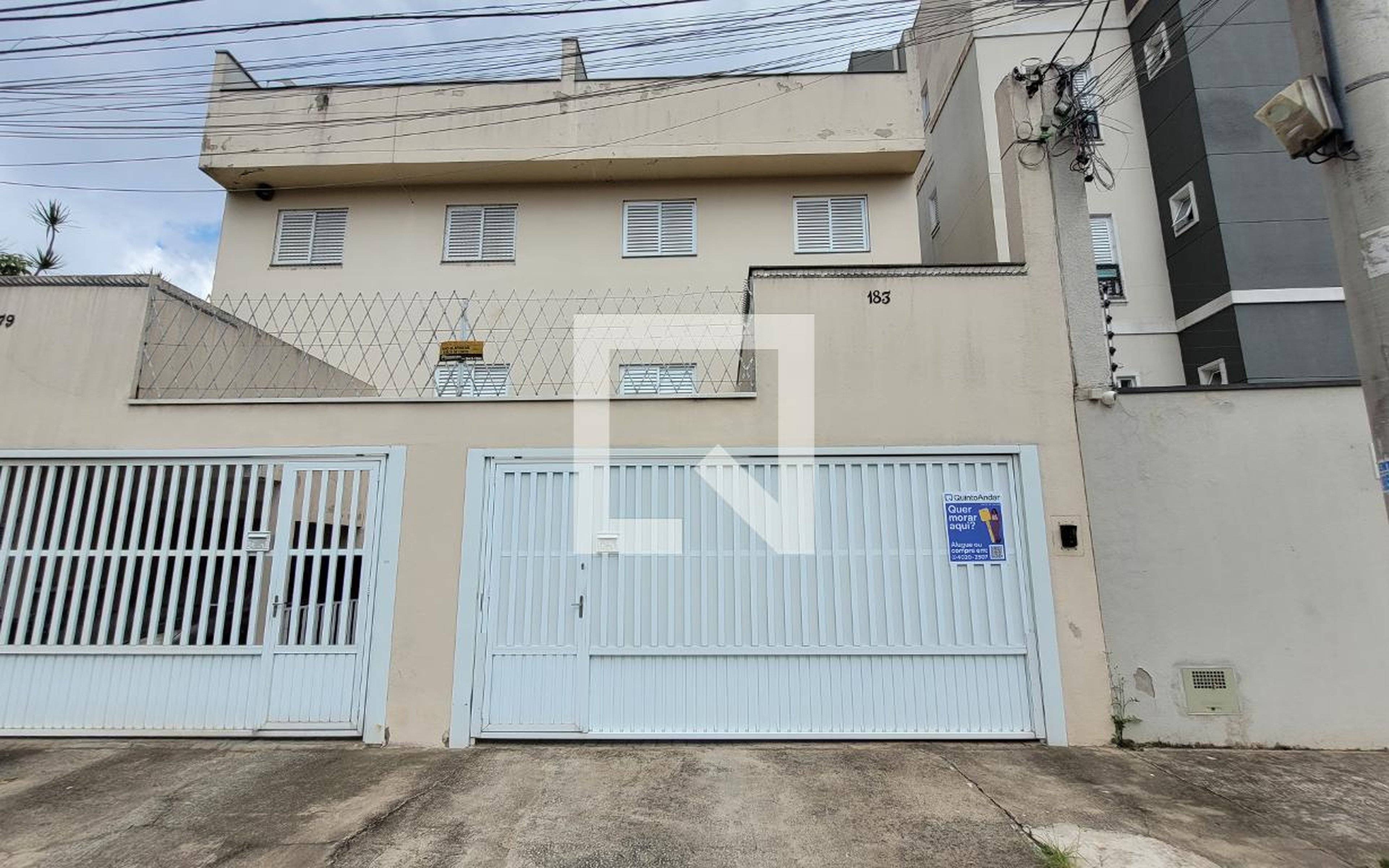 Fachada Condomínio em Rua Mena Barreto, 183