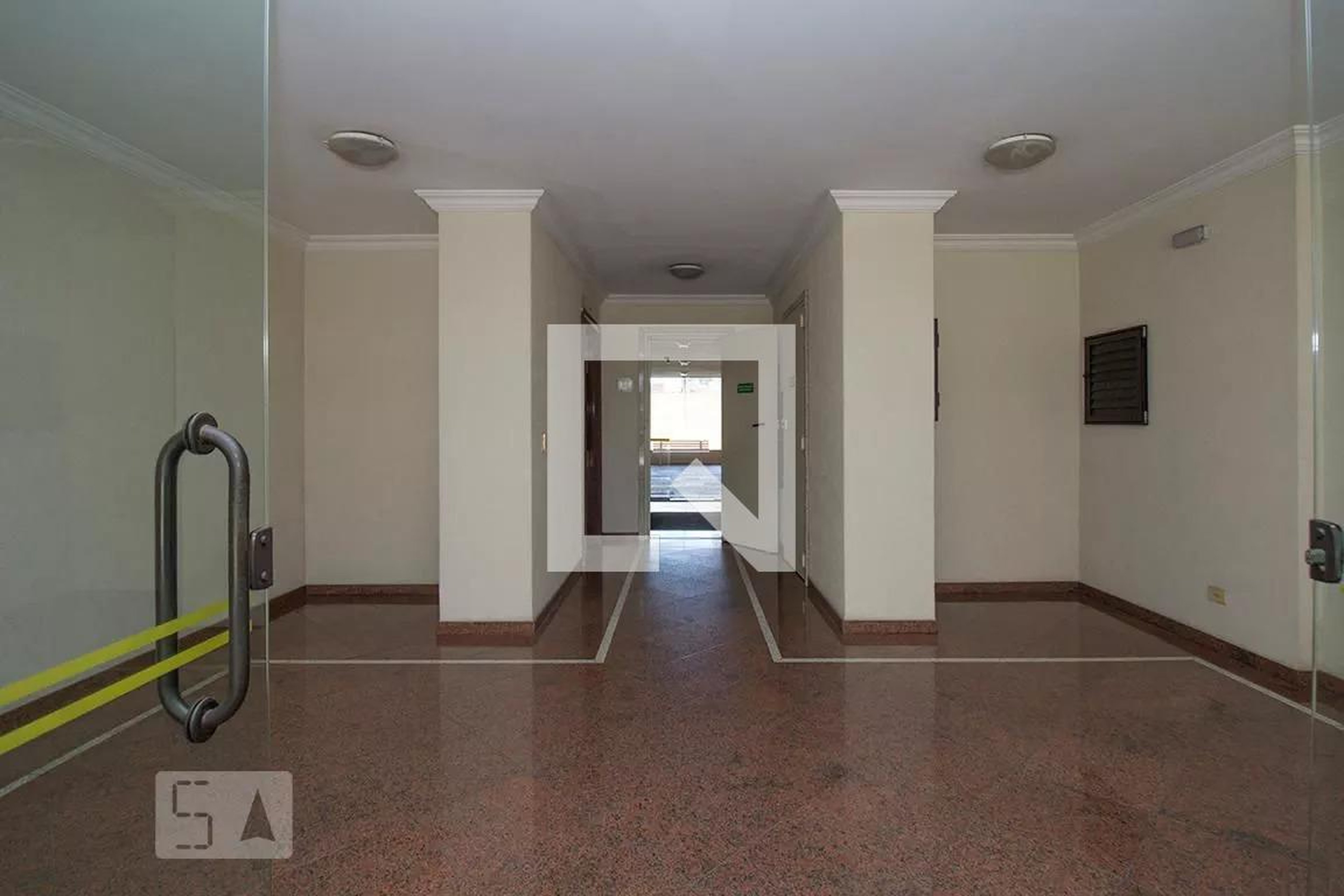 Hall de entrada - Adelino Gaspar