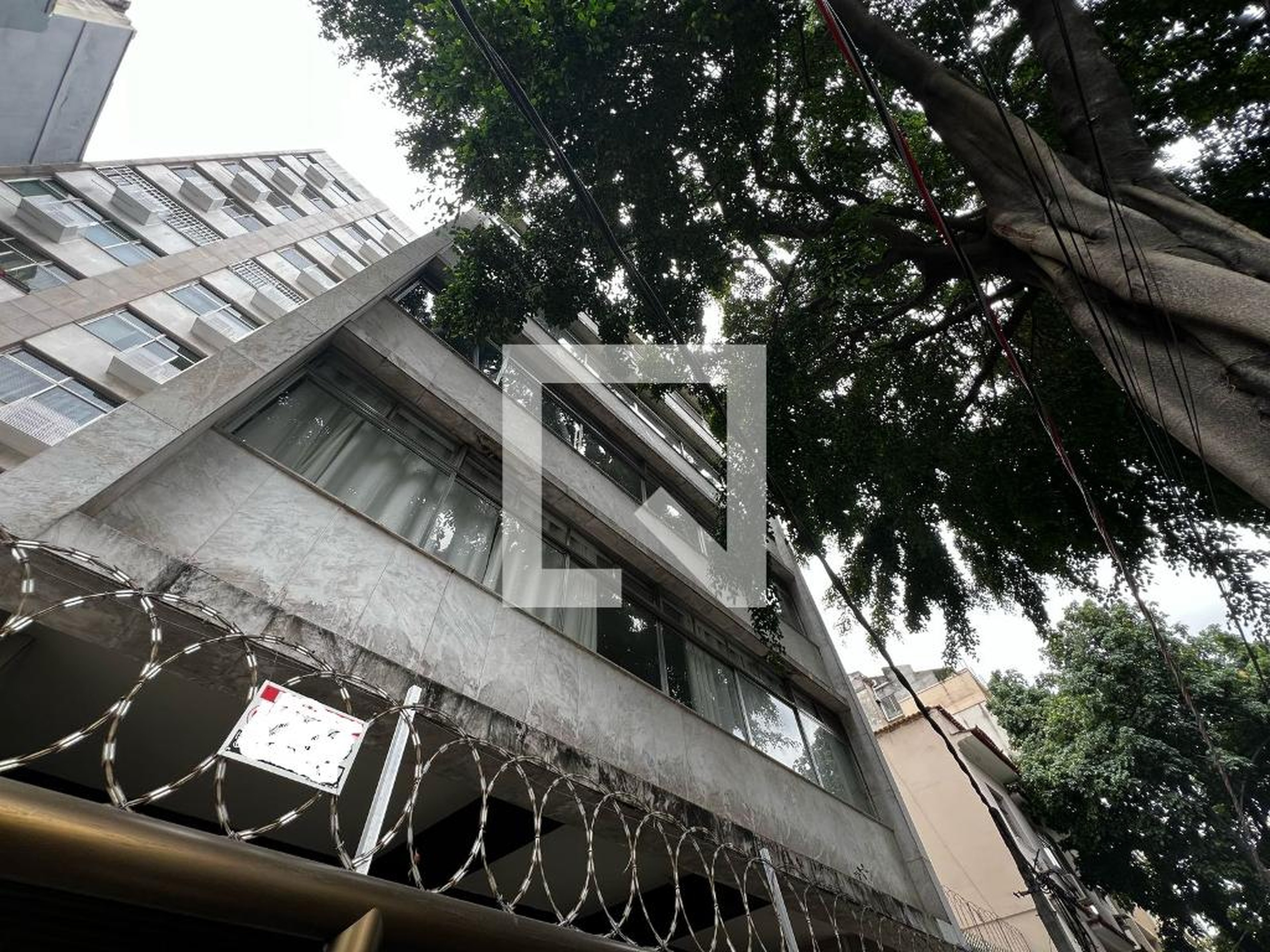 Fachada Condomínio em Rua Doutor Satamini, 77