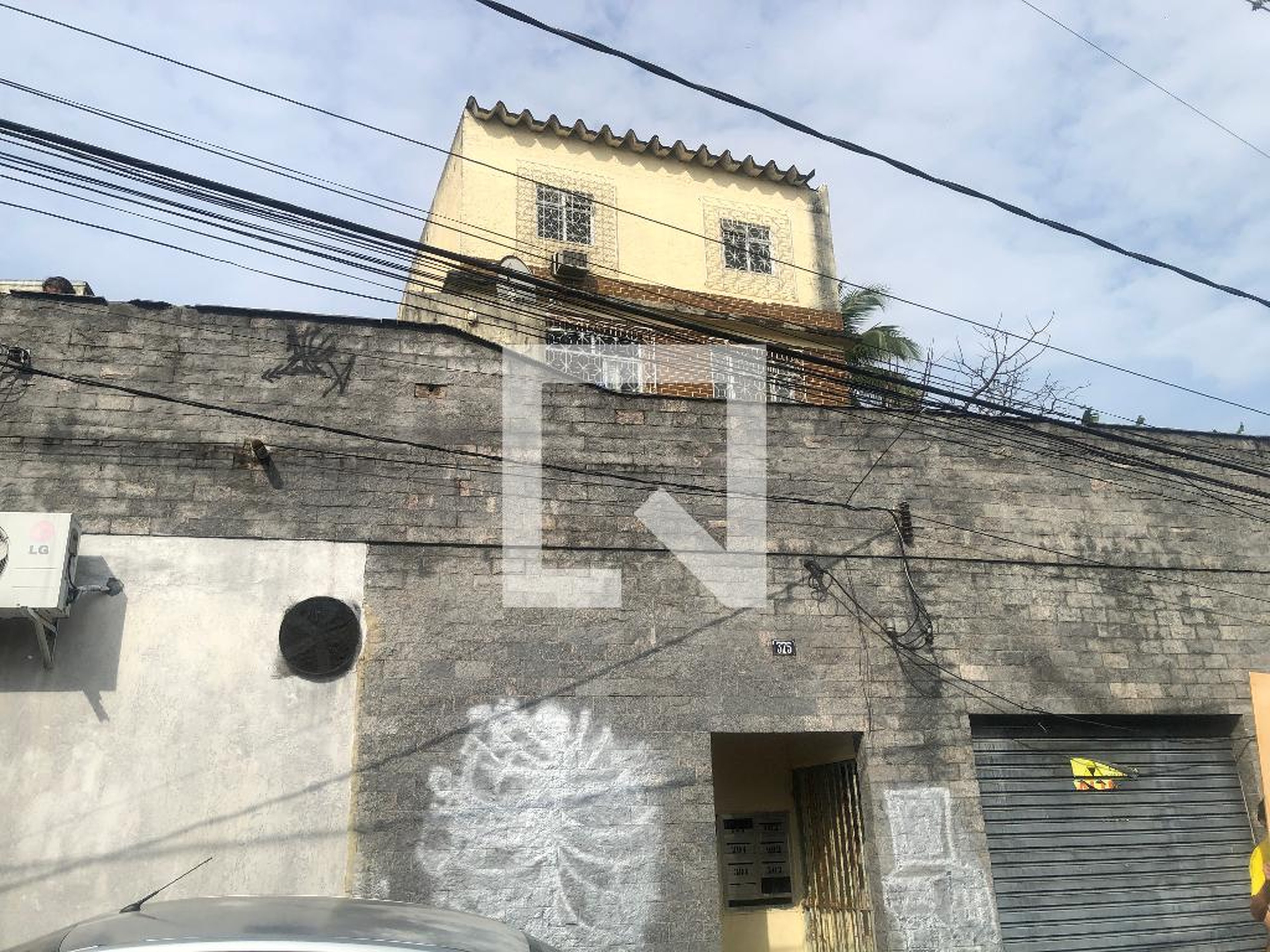 Fachada Condomínio em Rua Pôrto Seguro, 374