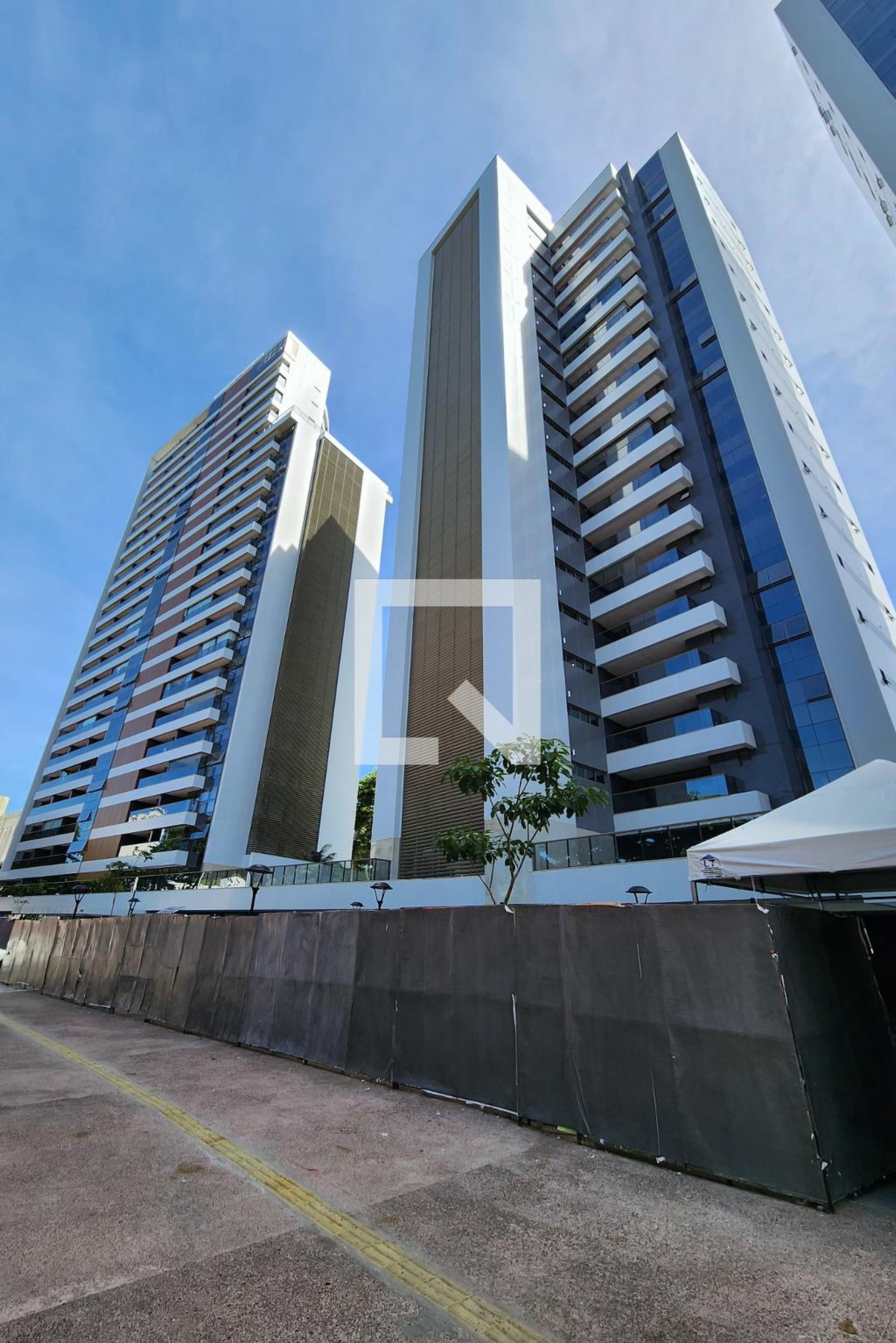 Fachada do Condomínio Condomínio Undae Ocean