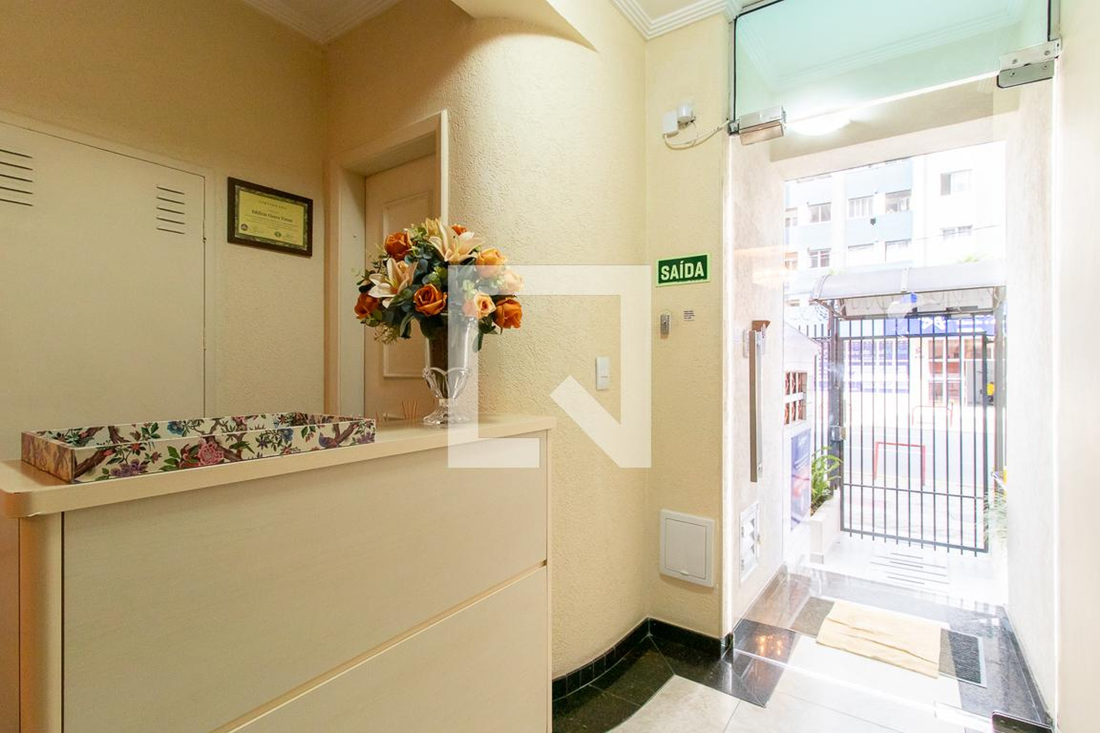 Hall de entrada - Edifício Cícero Tizzot