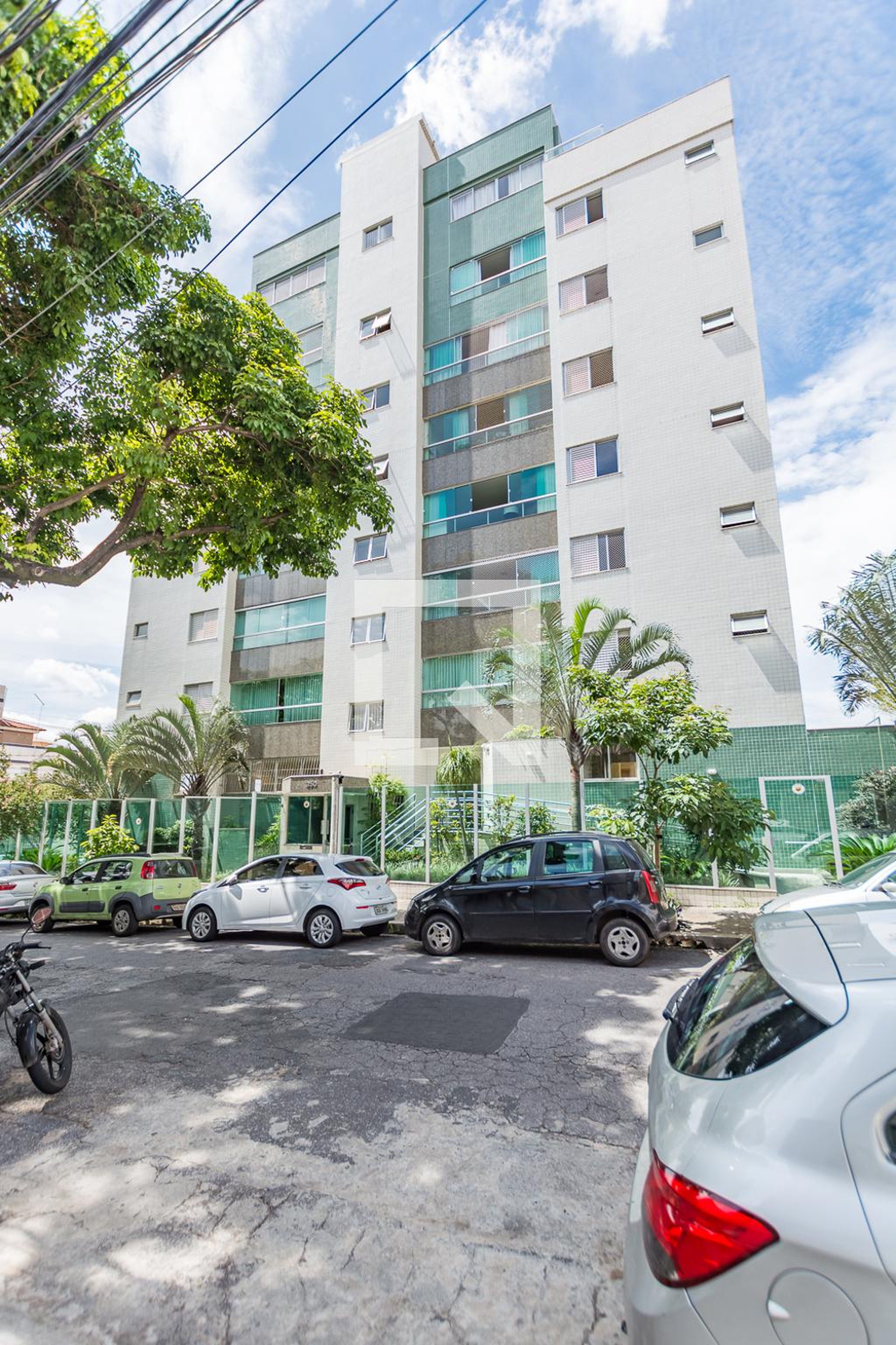 Fachada Condomínio em Rua Oeste, 350