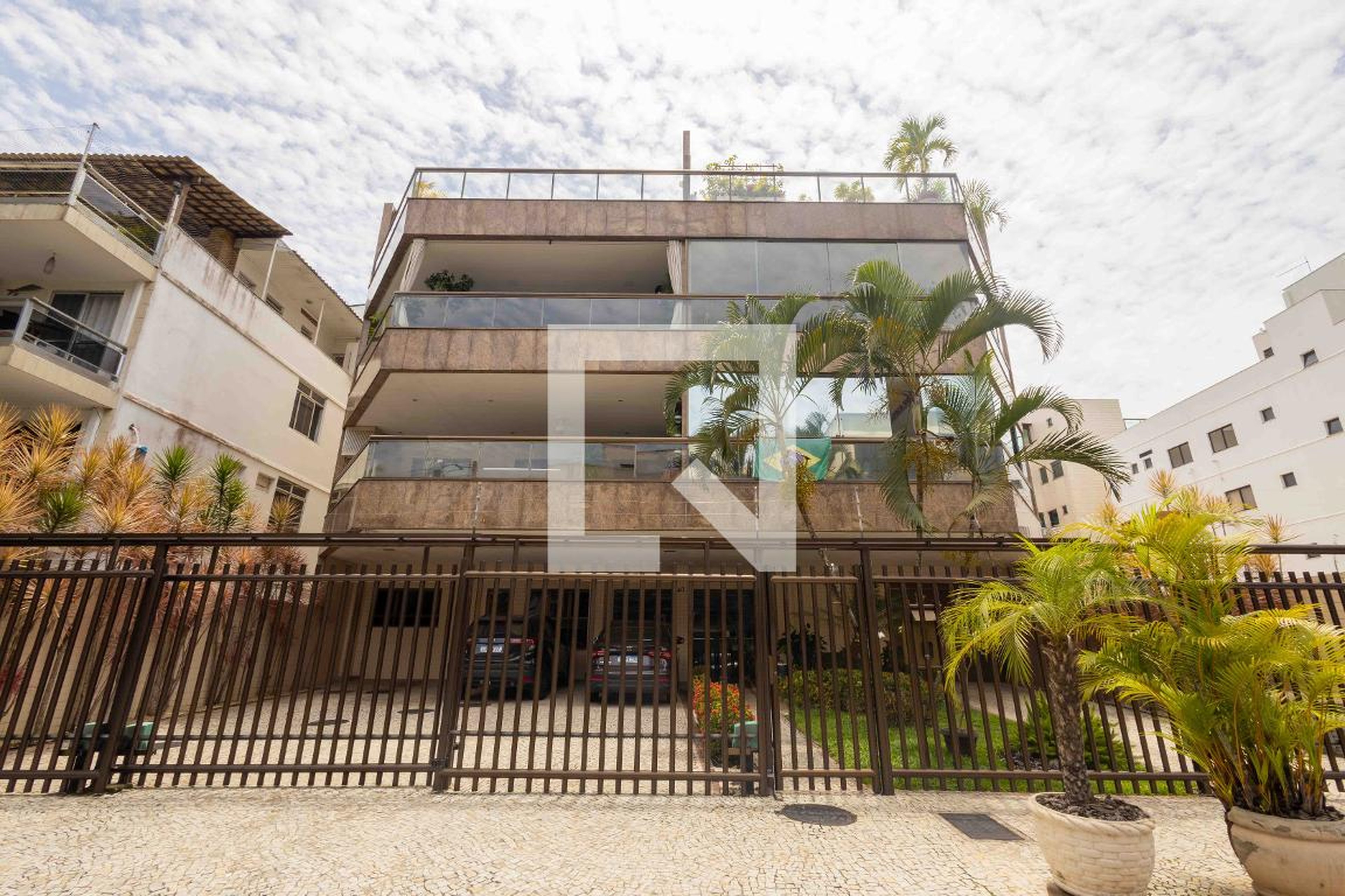 Fachada Edifício Príncipe Michel I