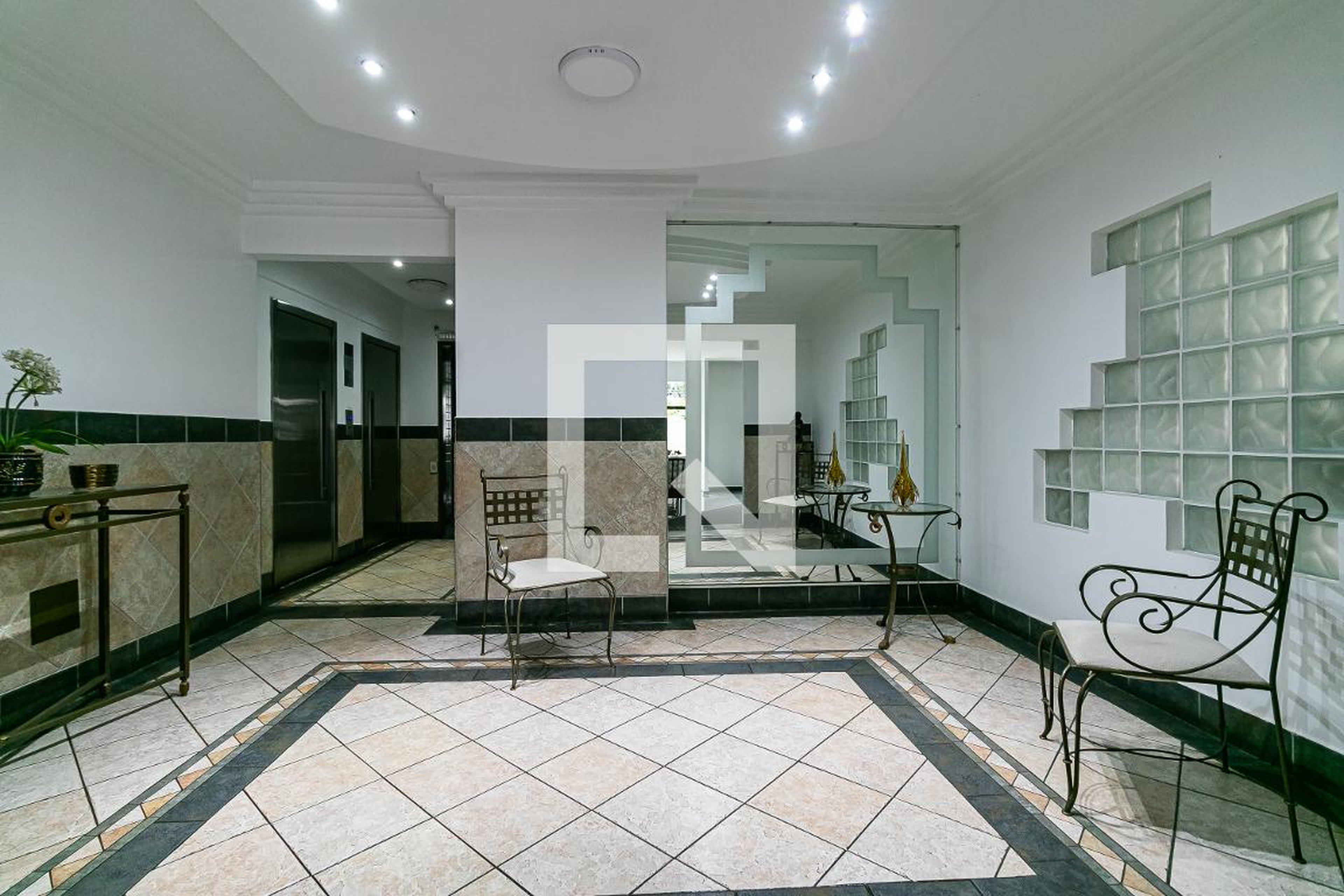 Hall - Della Francesca