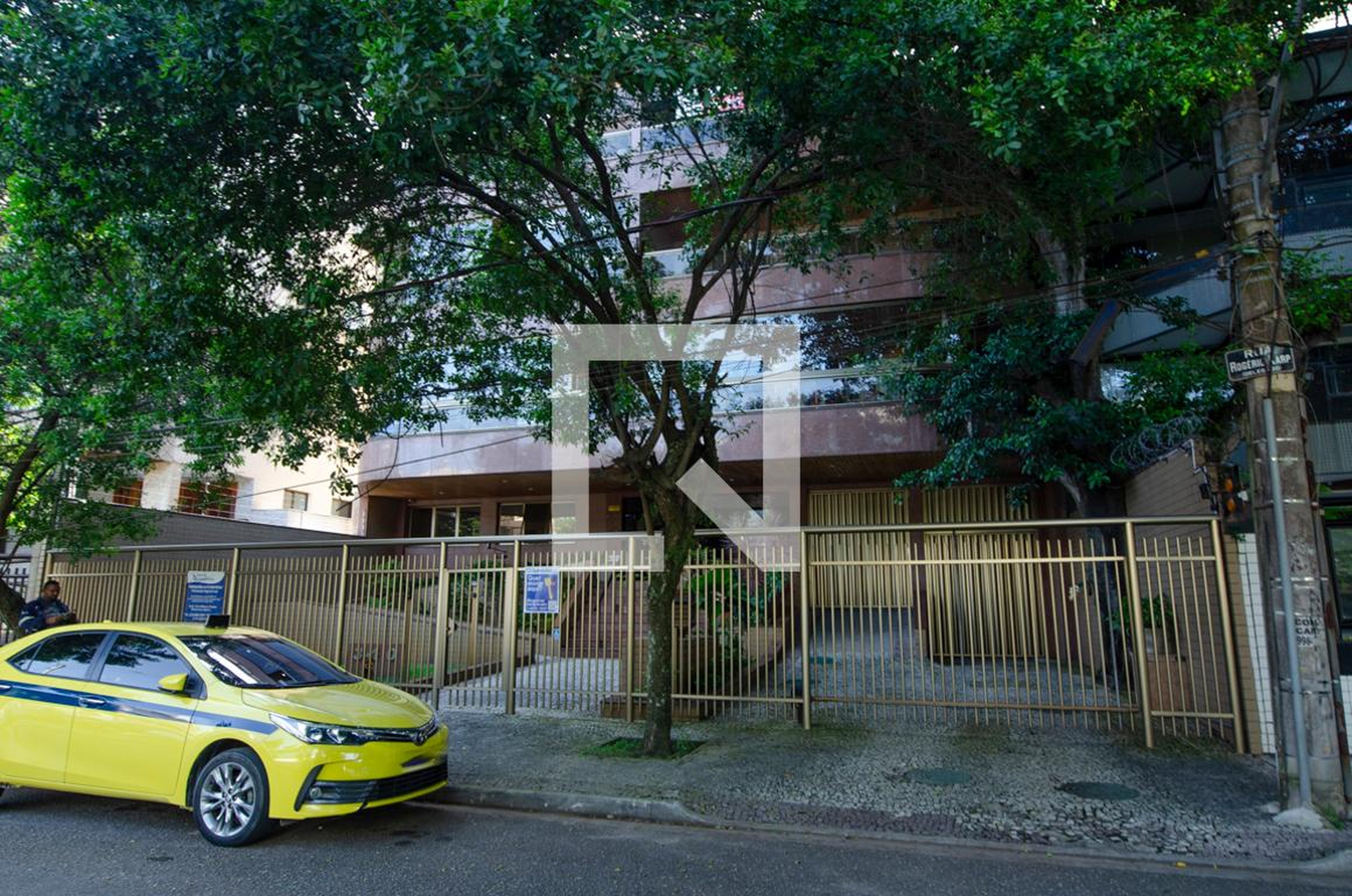 Fachada do Prédio Edifício Casuarinas