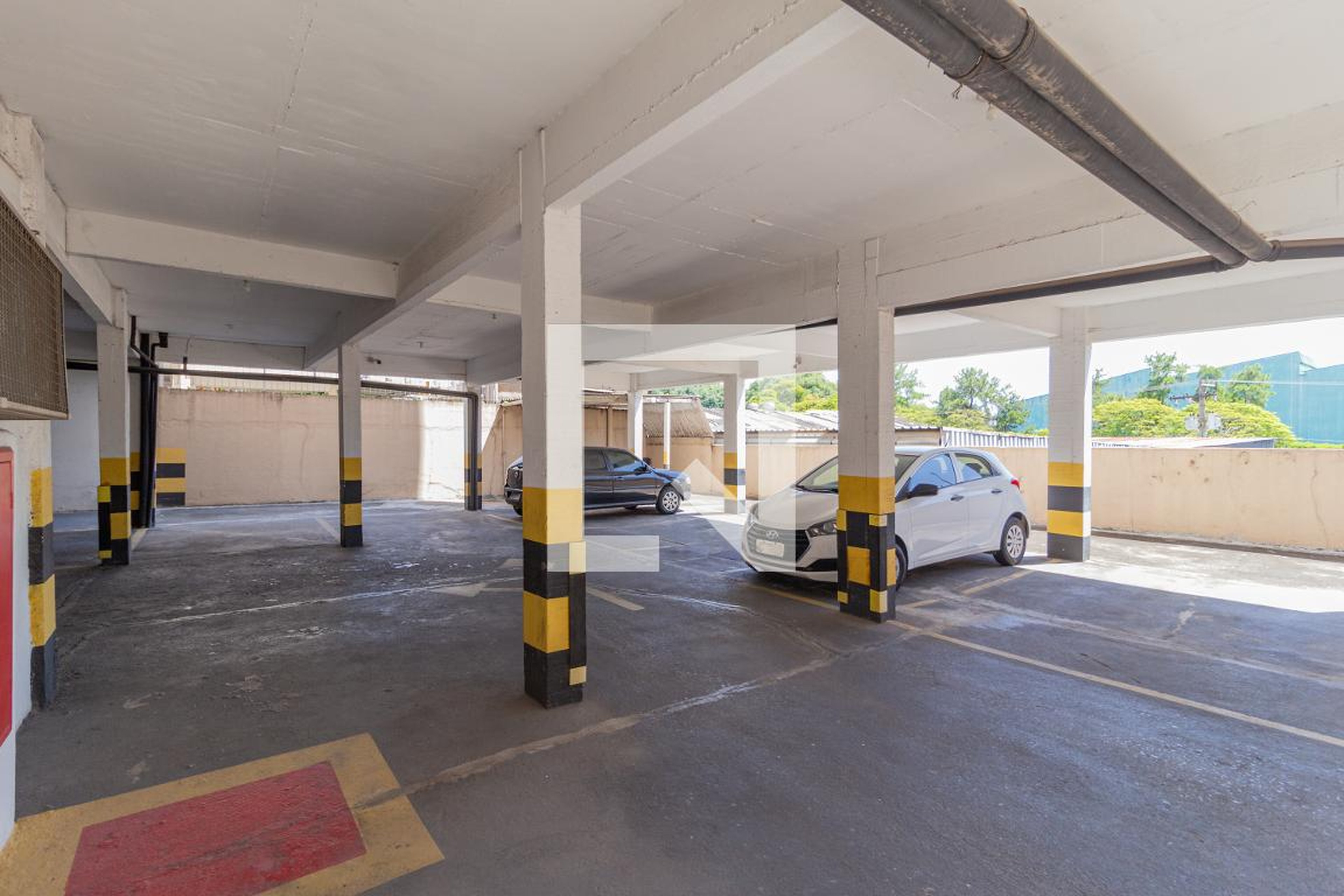 Estacionamento - Edificio Renata Cristina