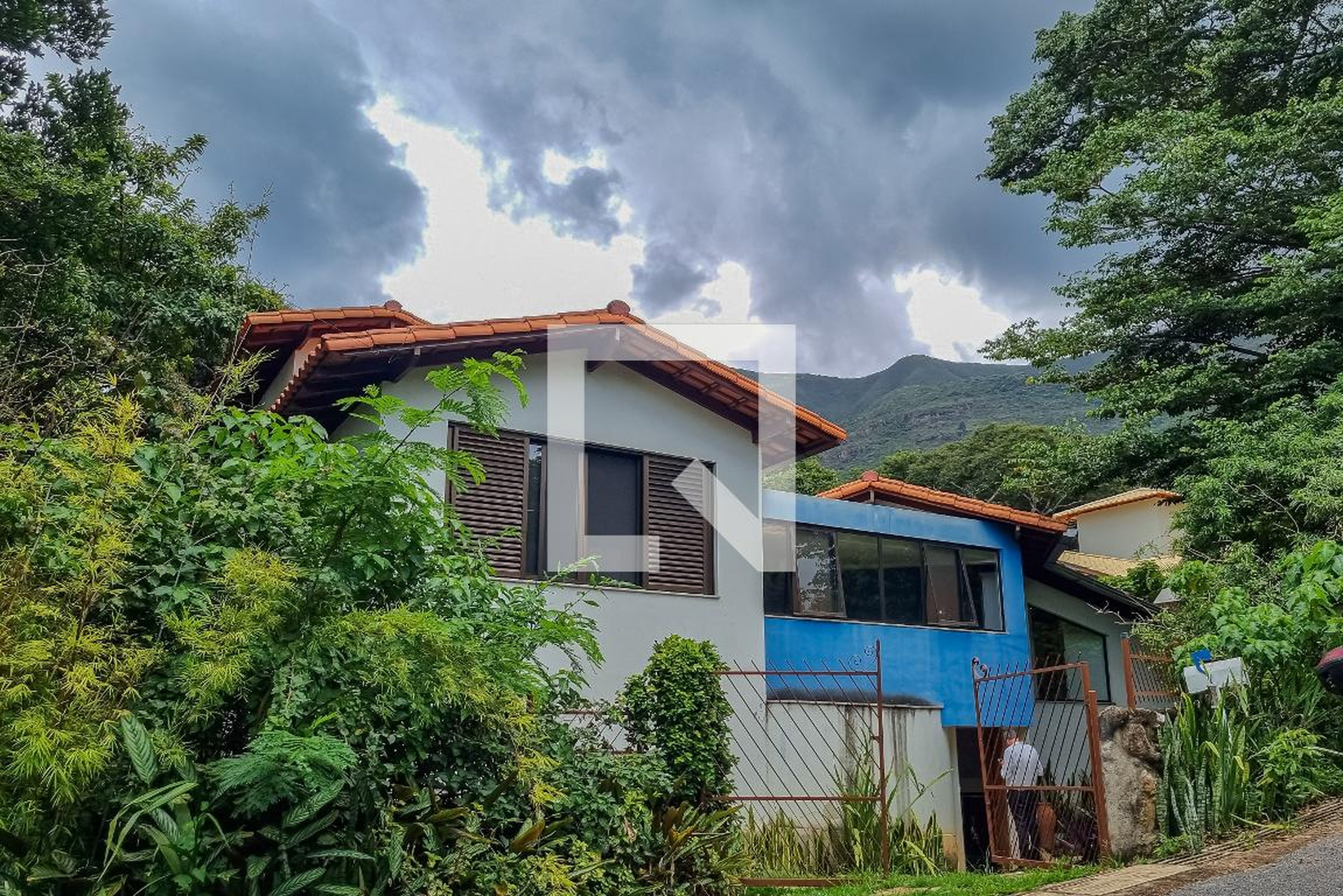 Fachada Condomínio em Alameda dos Juritis, 240