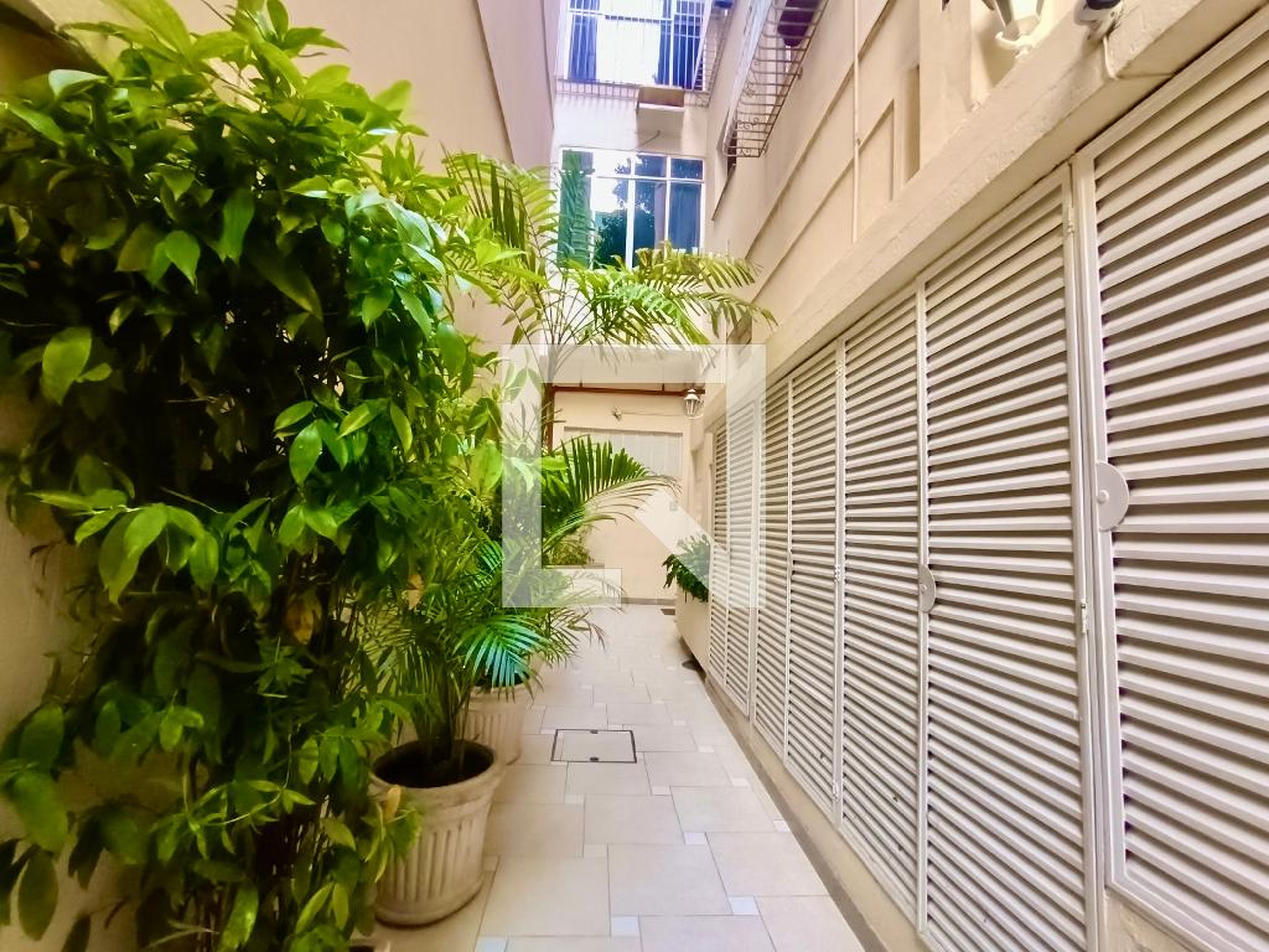 Portaria Condomínio em Rua Fonte da Saudade, 241