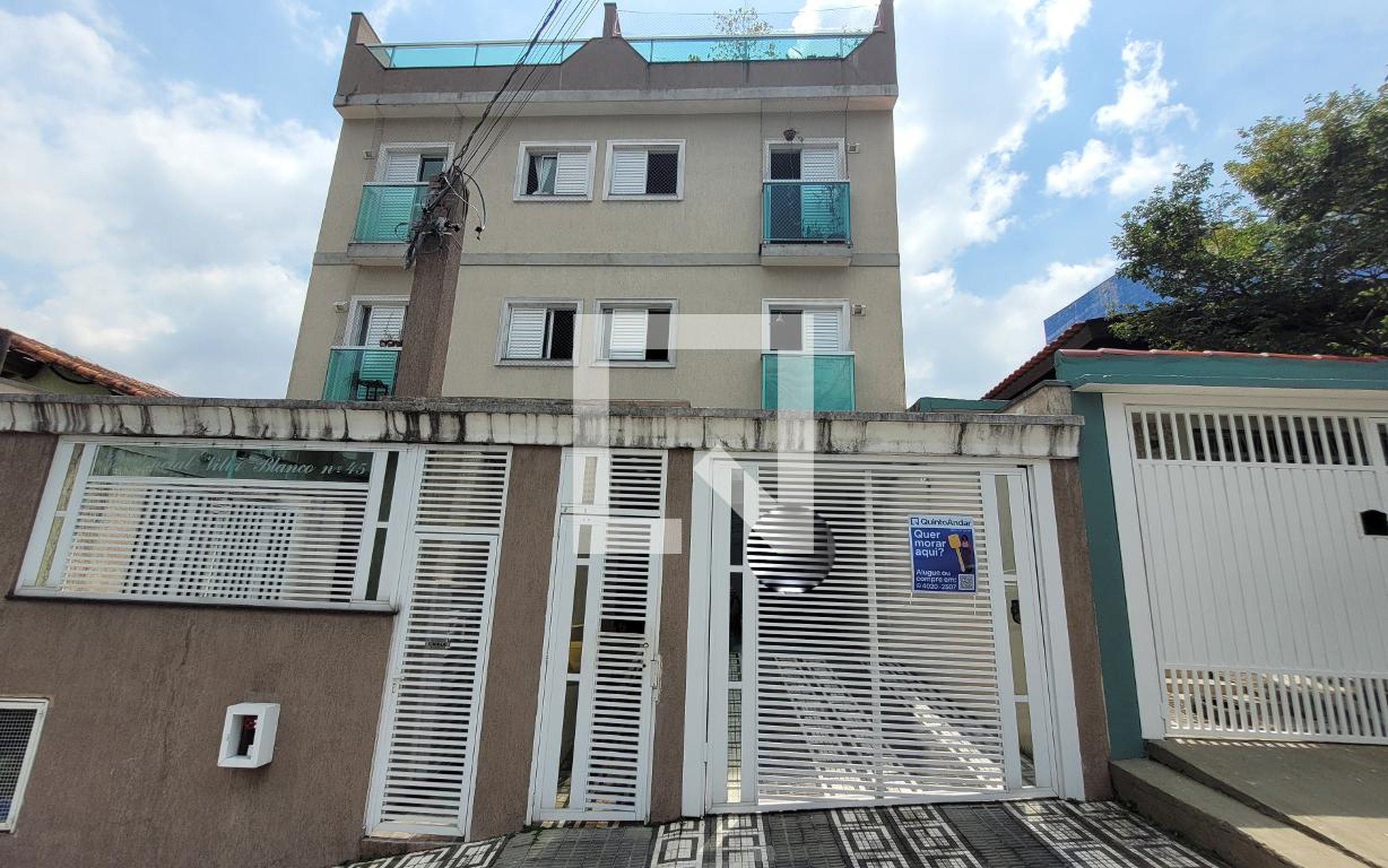 Fachada Condomínio em Rua Juazeiro, 4