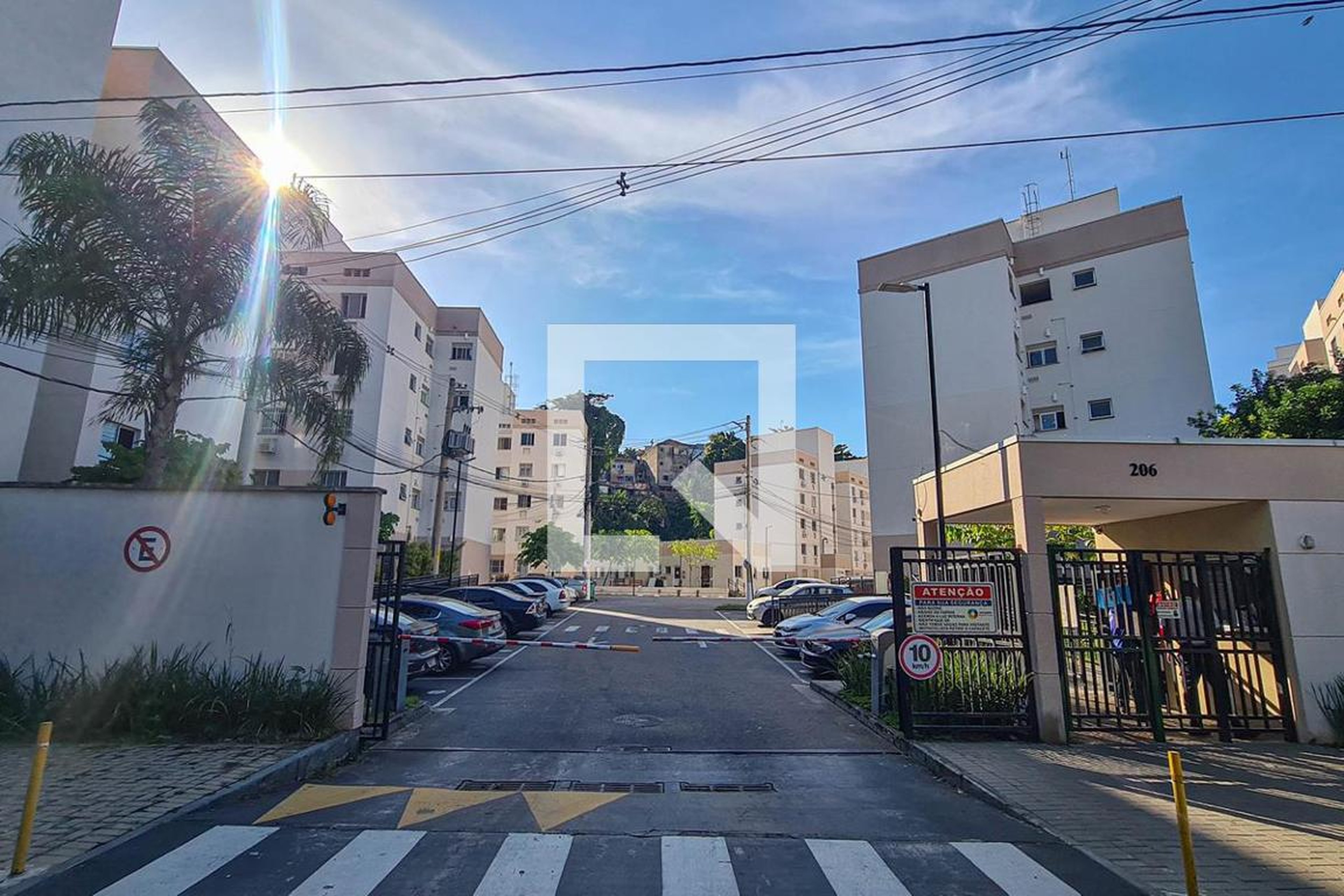 Fachada do Condomínio Condomínio Completo Engenho Novo