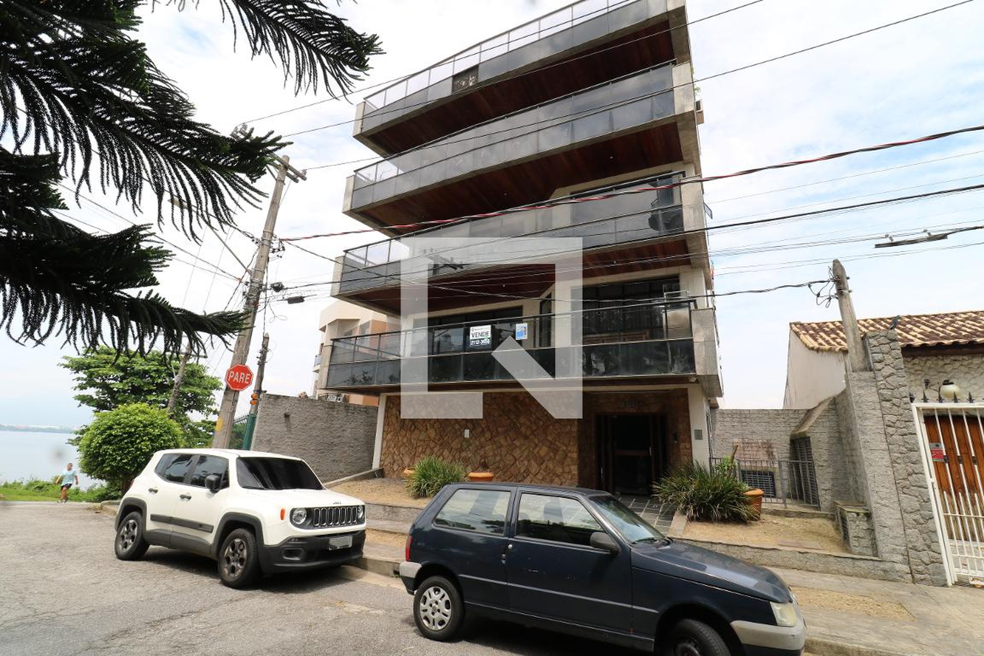 Fachada Condomínio em Rua Fantoches, 280