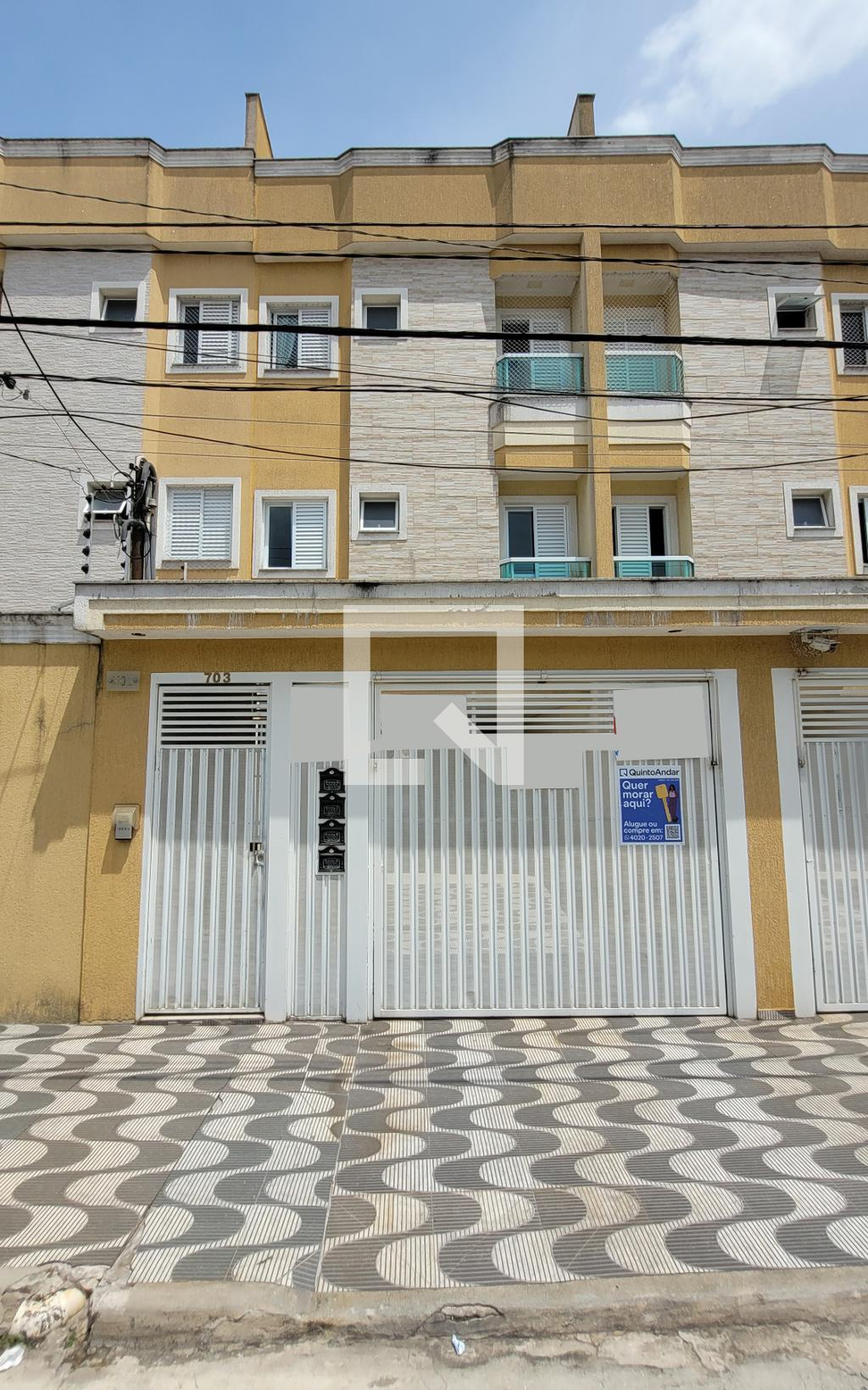 Fachada Condomínio em Rua Boa Vista, 703