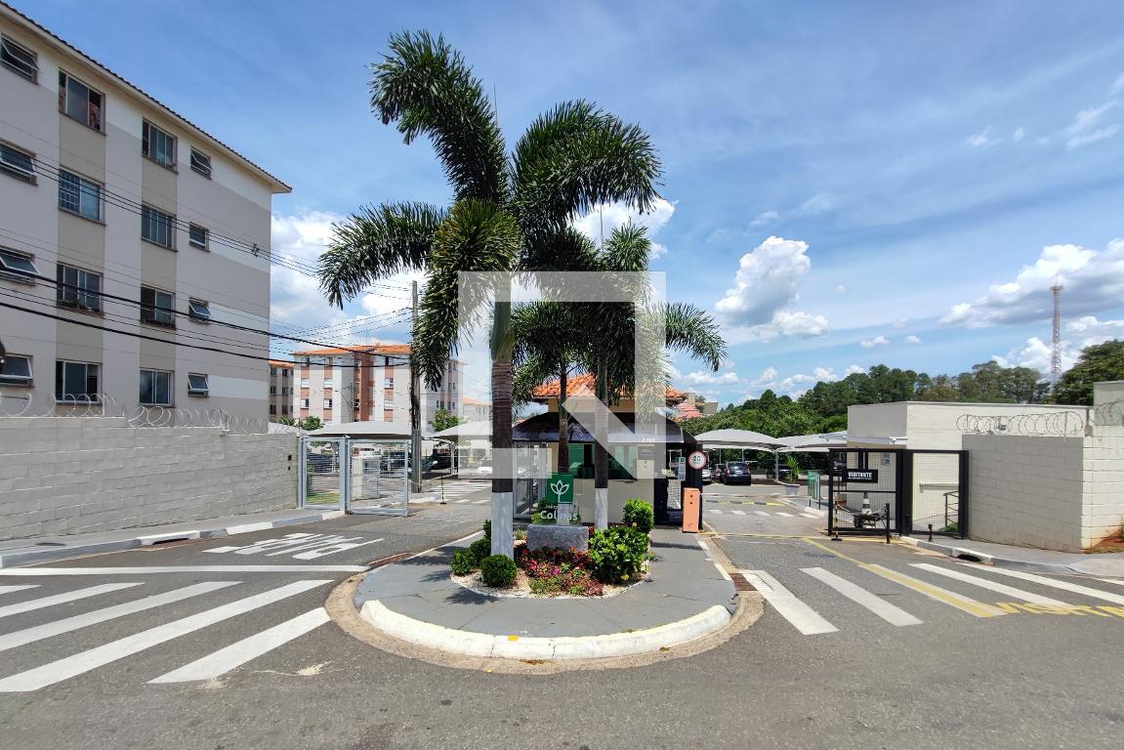 Fachada do Condomínio Condomínio Parque Das Colinas