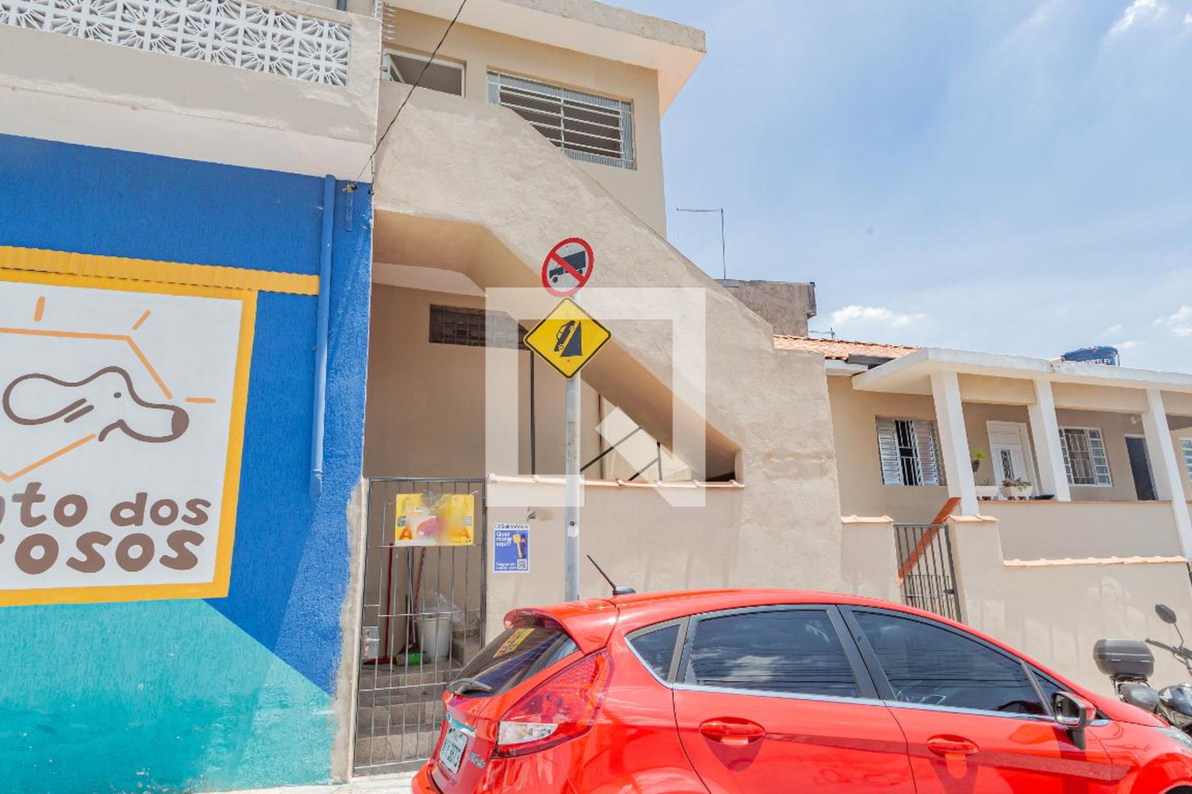 Fachada Condomínio em Rua Professora Edmeia Attab, 250