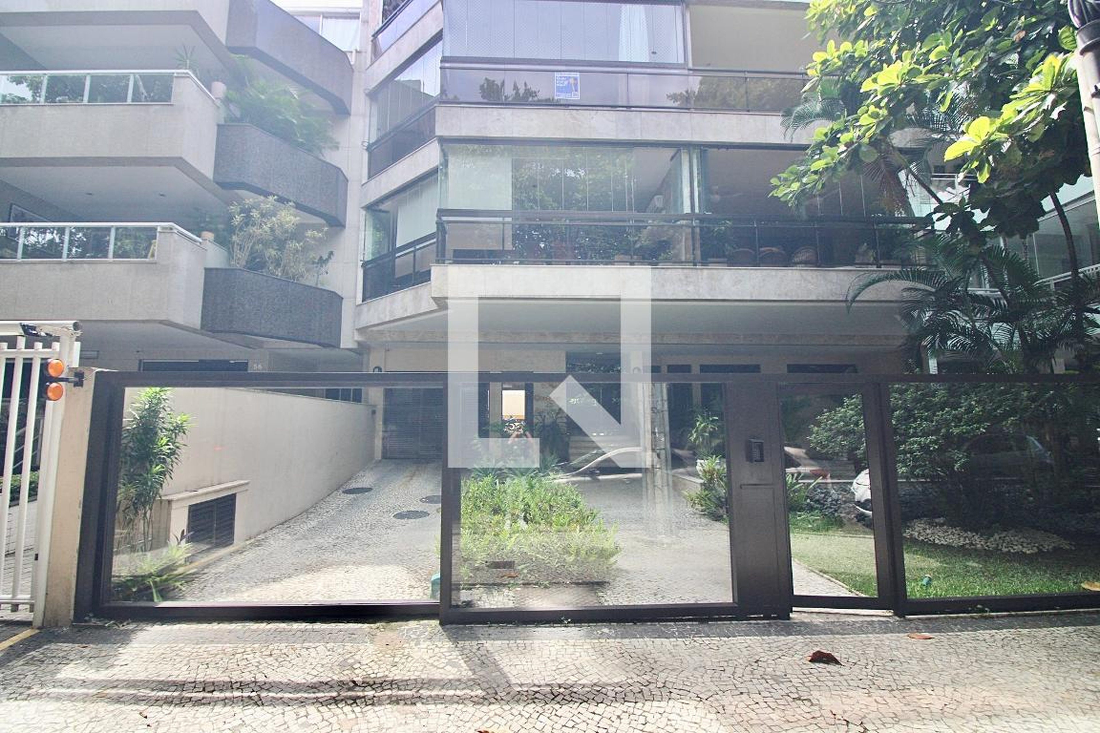 Fachada Edifício Condado de Alfarelo