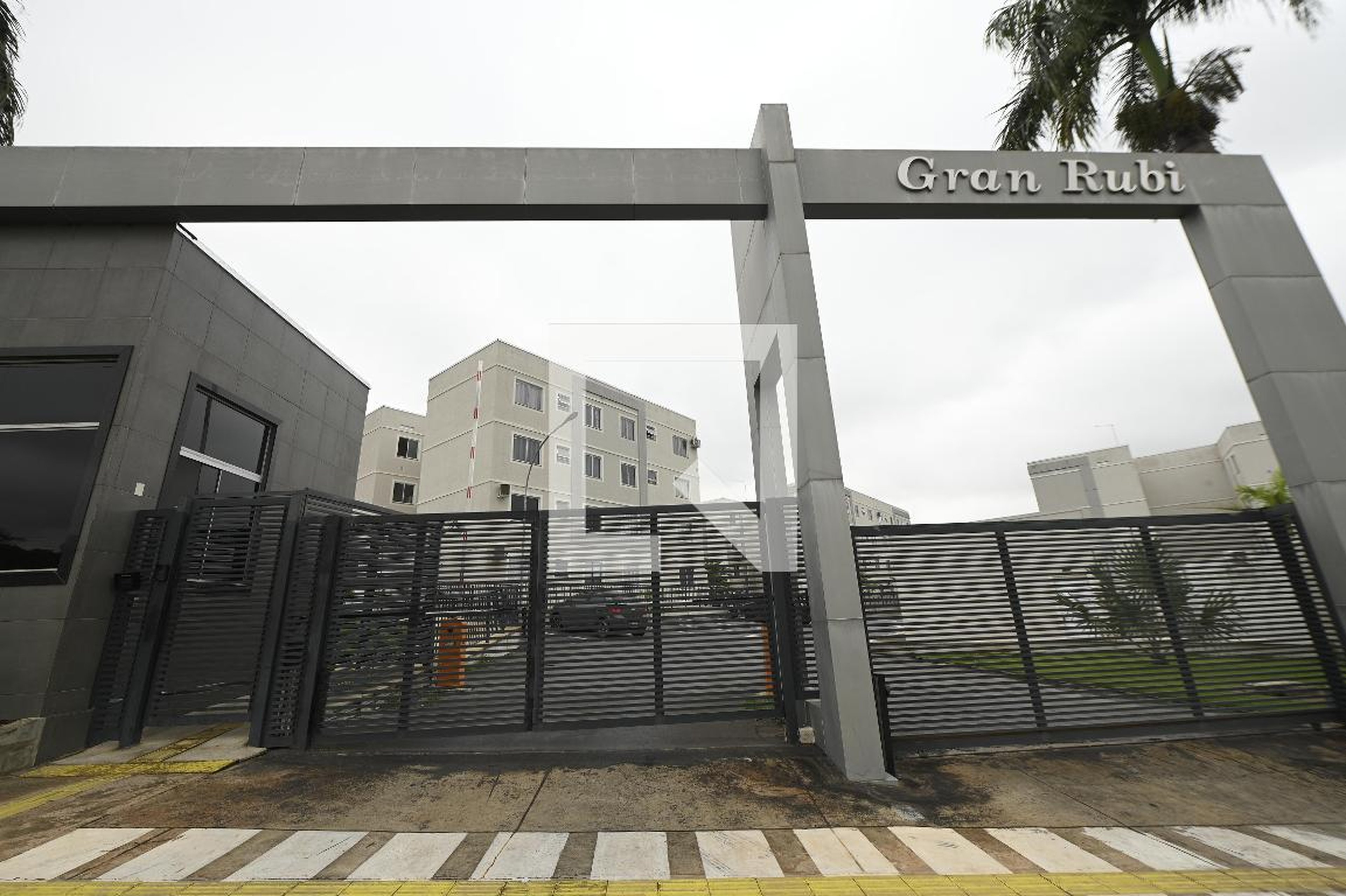 Fachada Condomínio em Avenida Coemitanga, 275