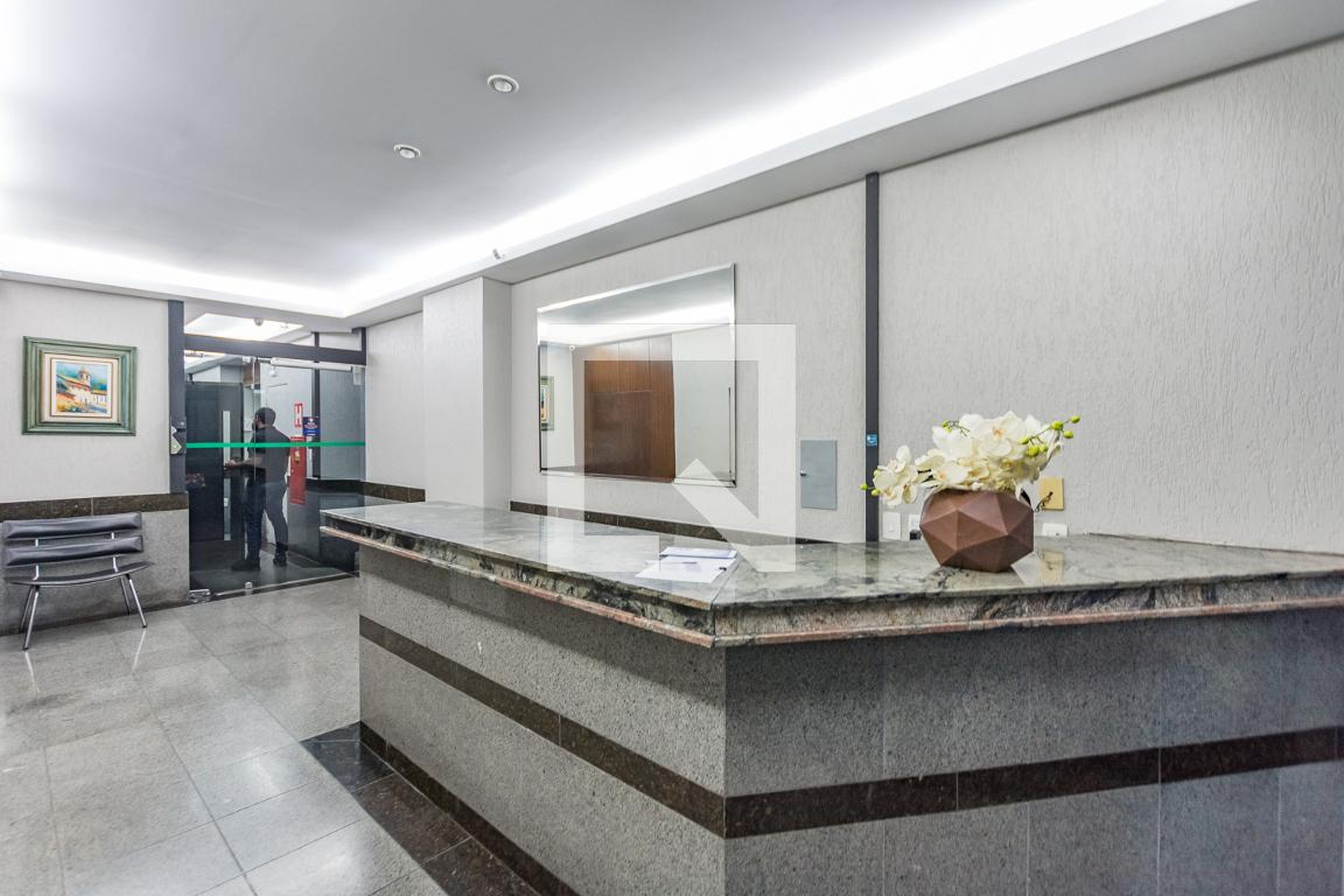 Hall de entrada Condomínio em Avenida Professor Mário Werneck, 2444