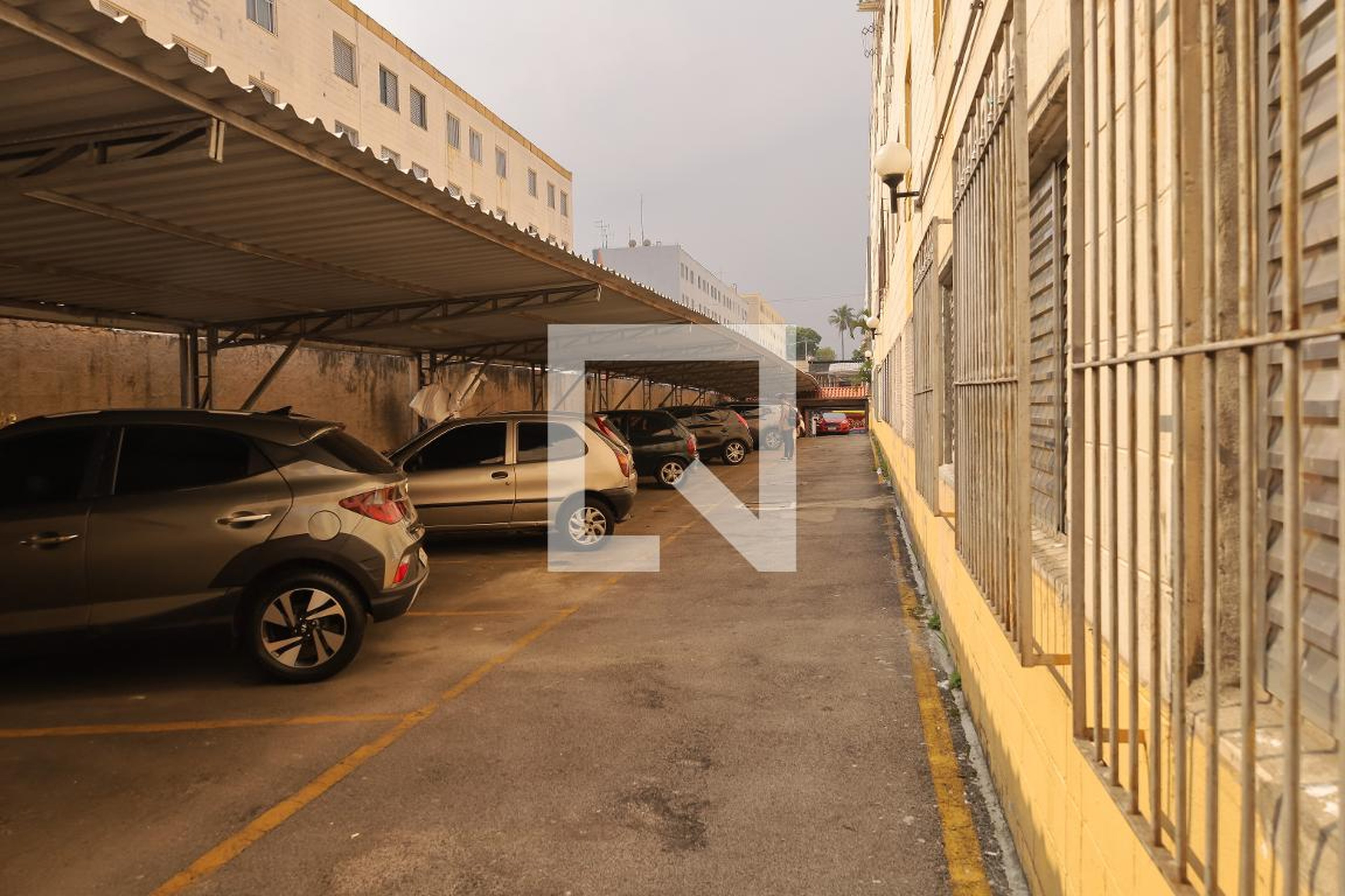 Estacionamento - Coniferas III