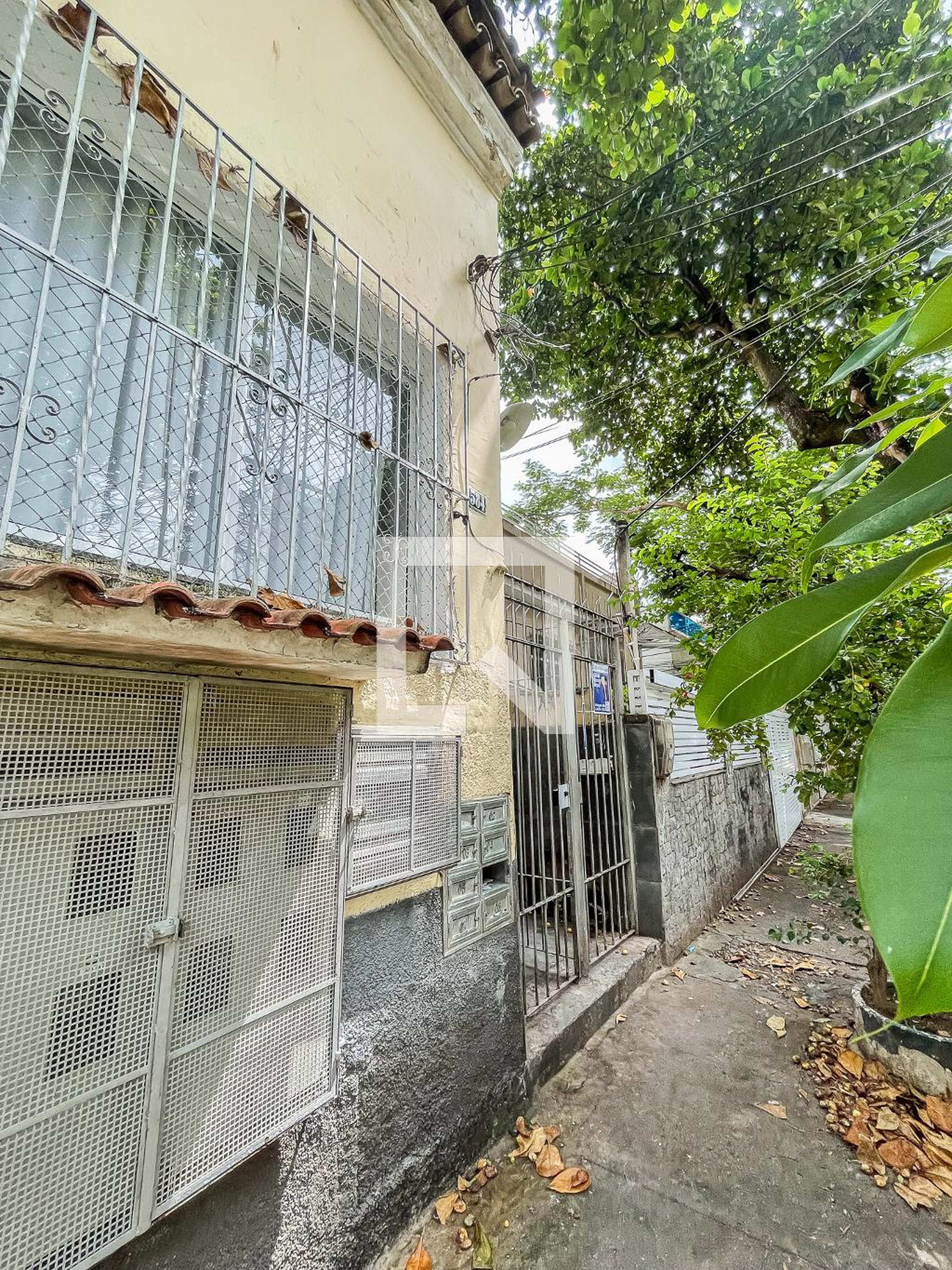 Fachada Condomínio em Rua Carvalho Alvim, 584