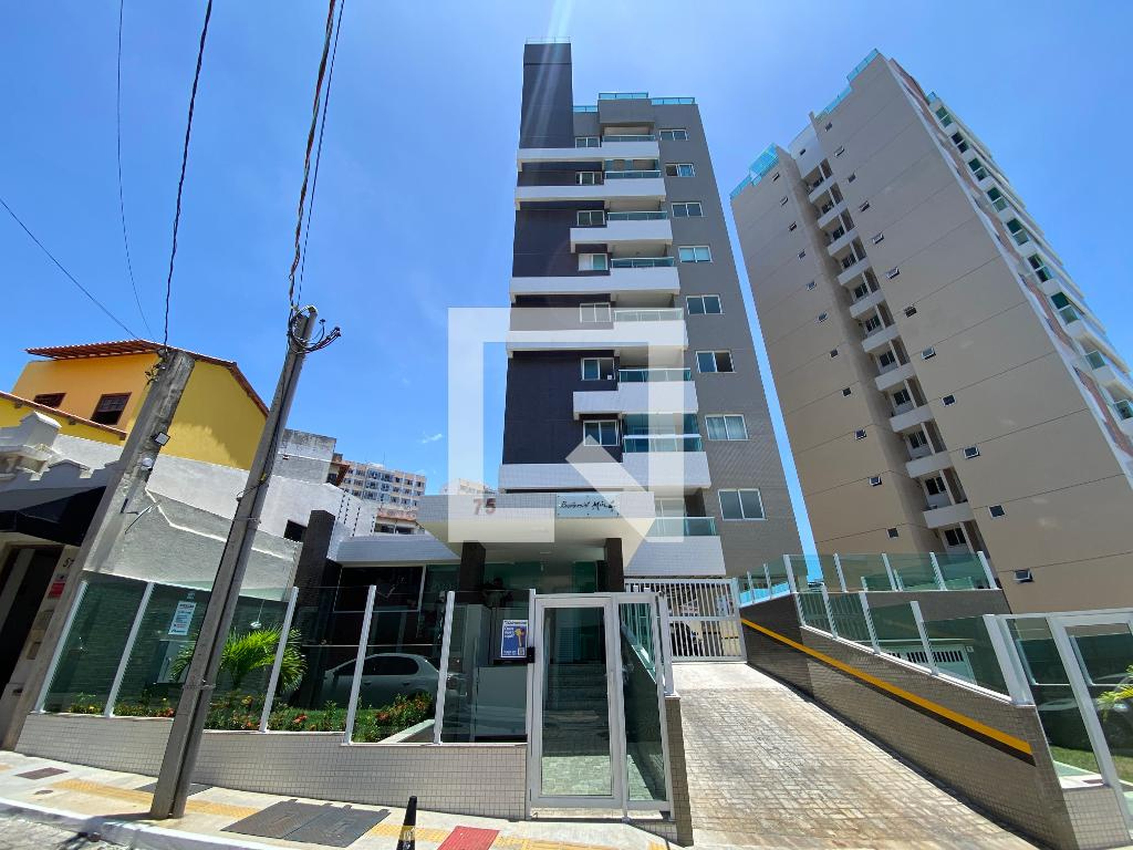 Fachada Condomínio em Rua Alexandre de Gusmão, 100