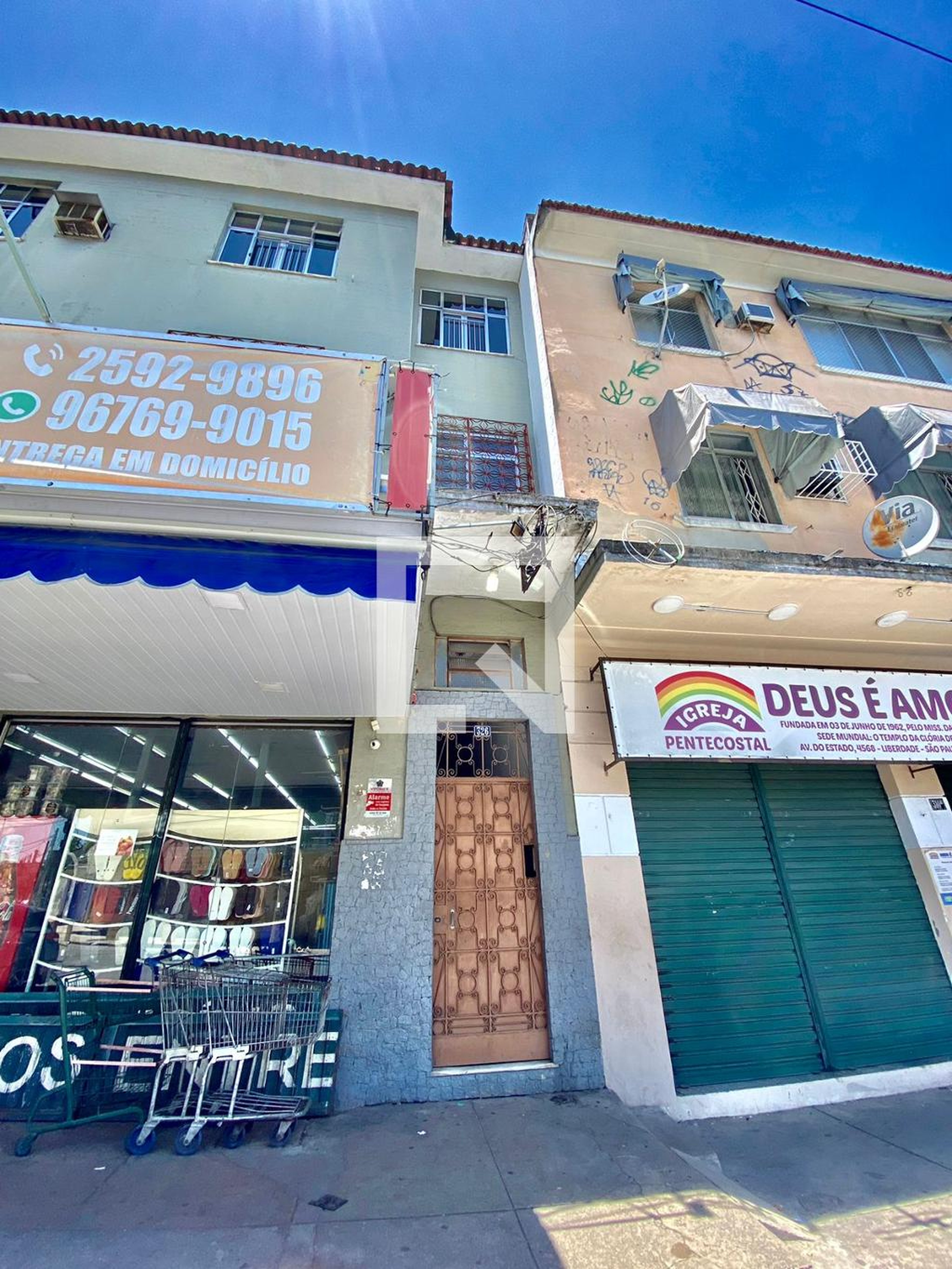 Fachada Condomínio em Rua Álvaro de Miranda, 326