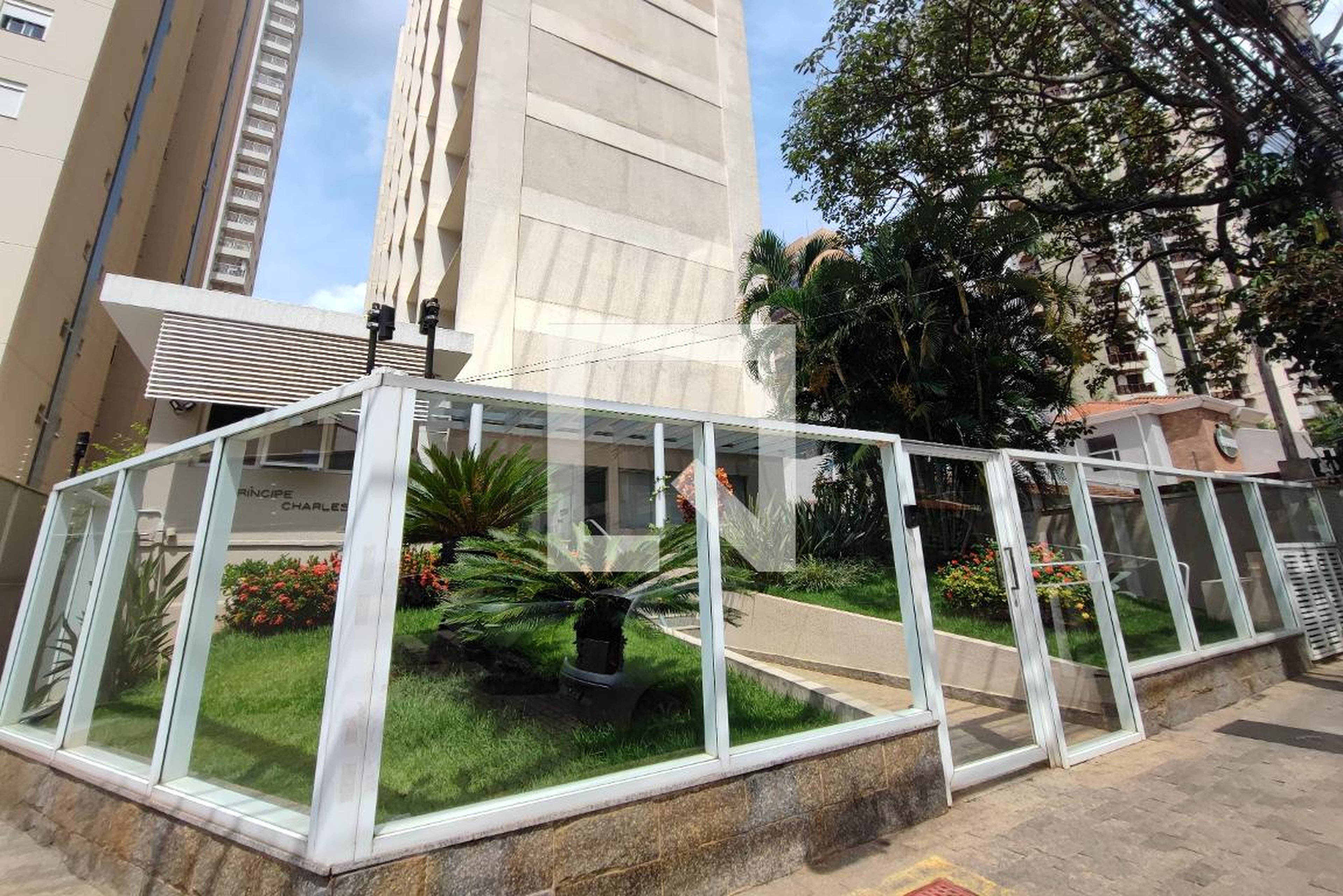 Fachada do Condomínio Condomínio em Rua Coronel Quirino, 1218