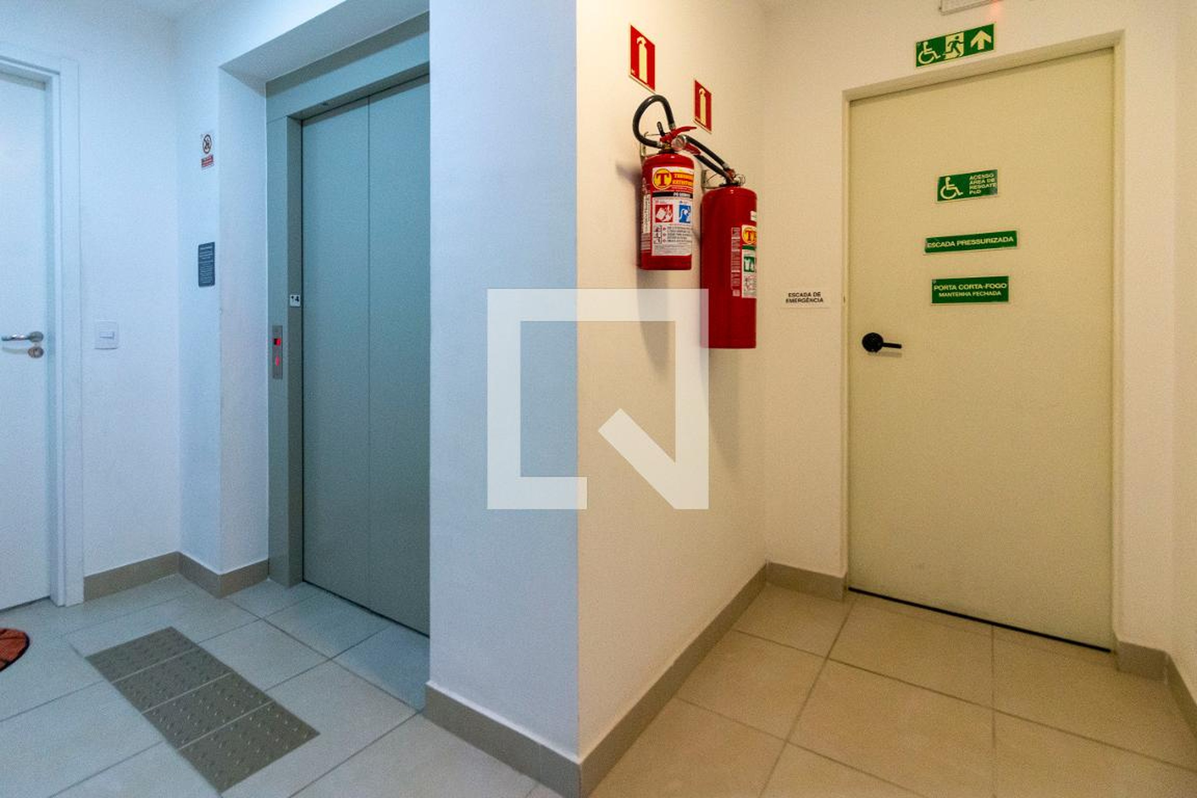 Hall Social - Plano e Jacu Pêssego