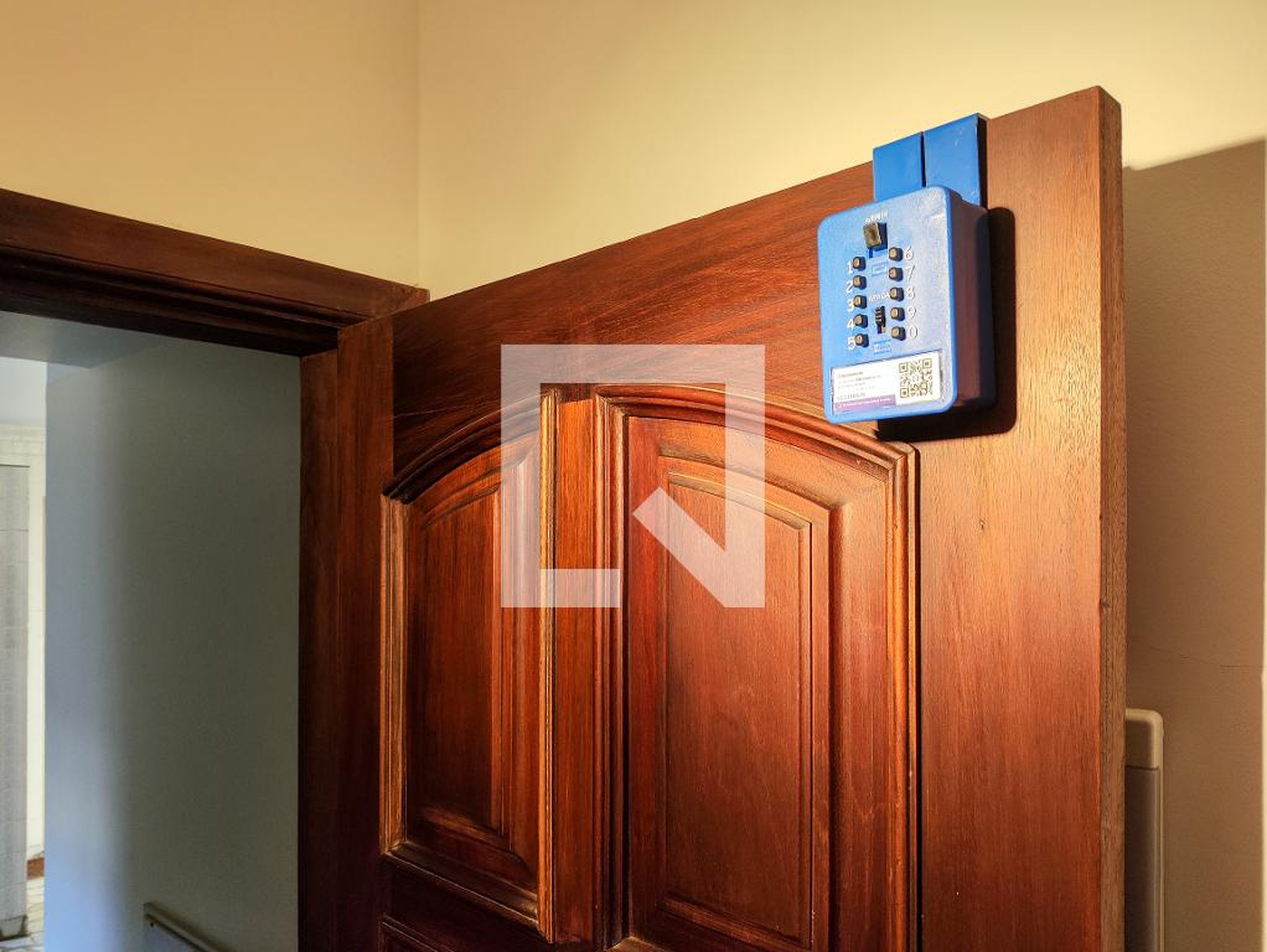 Entrada Condomínio em Rua da Cascata, 30