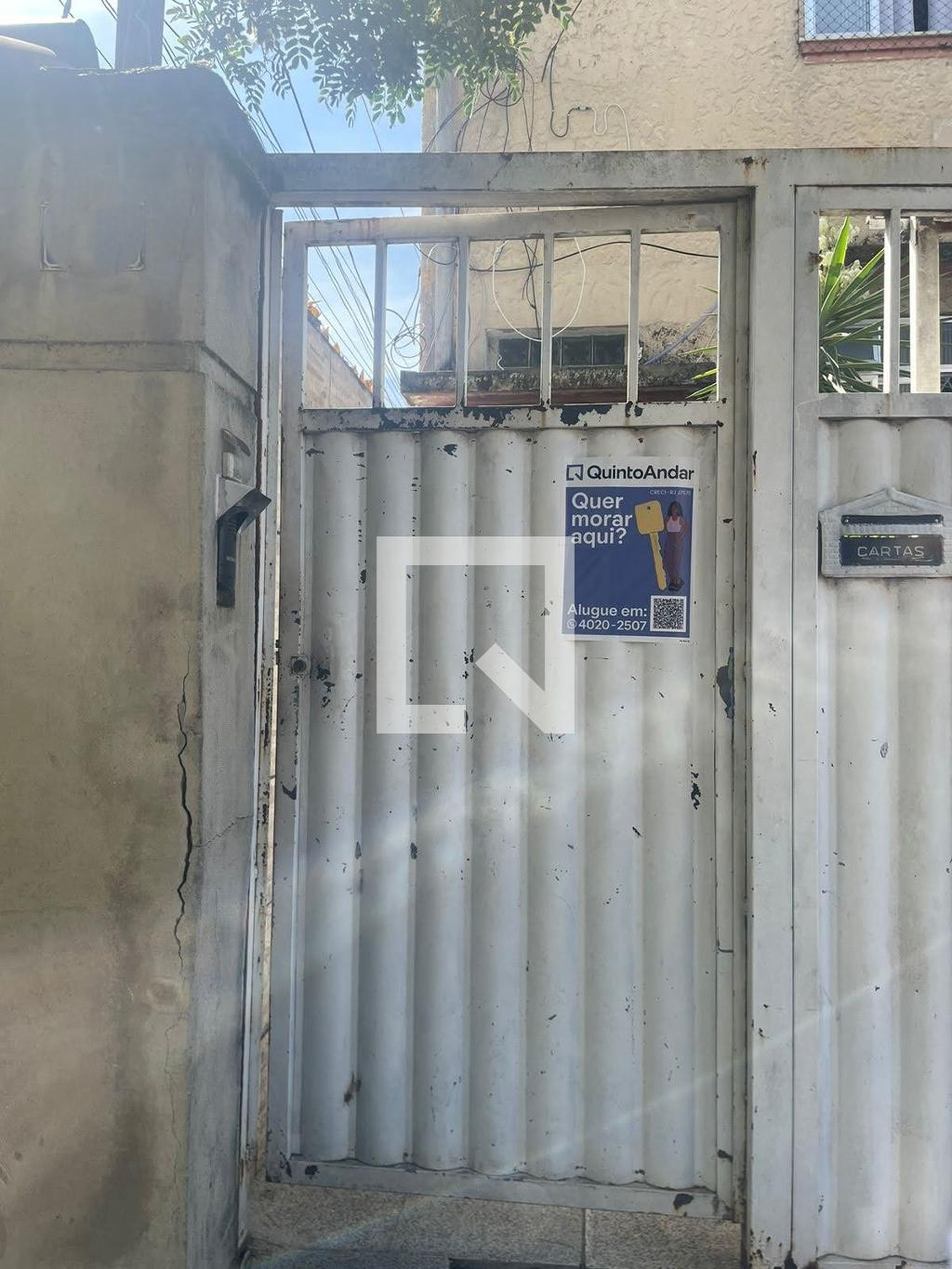 Fachada Condomínio em Rua Angélica Mota, 129