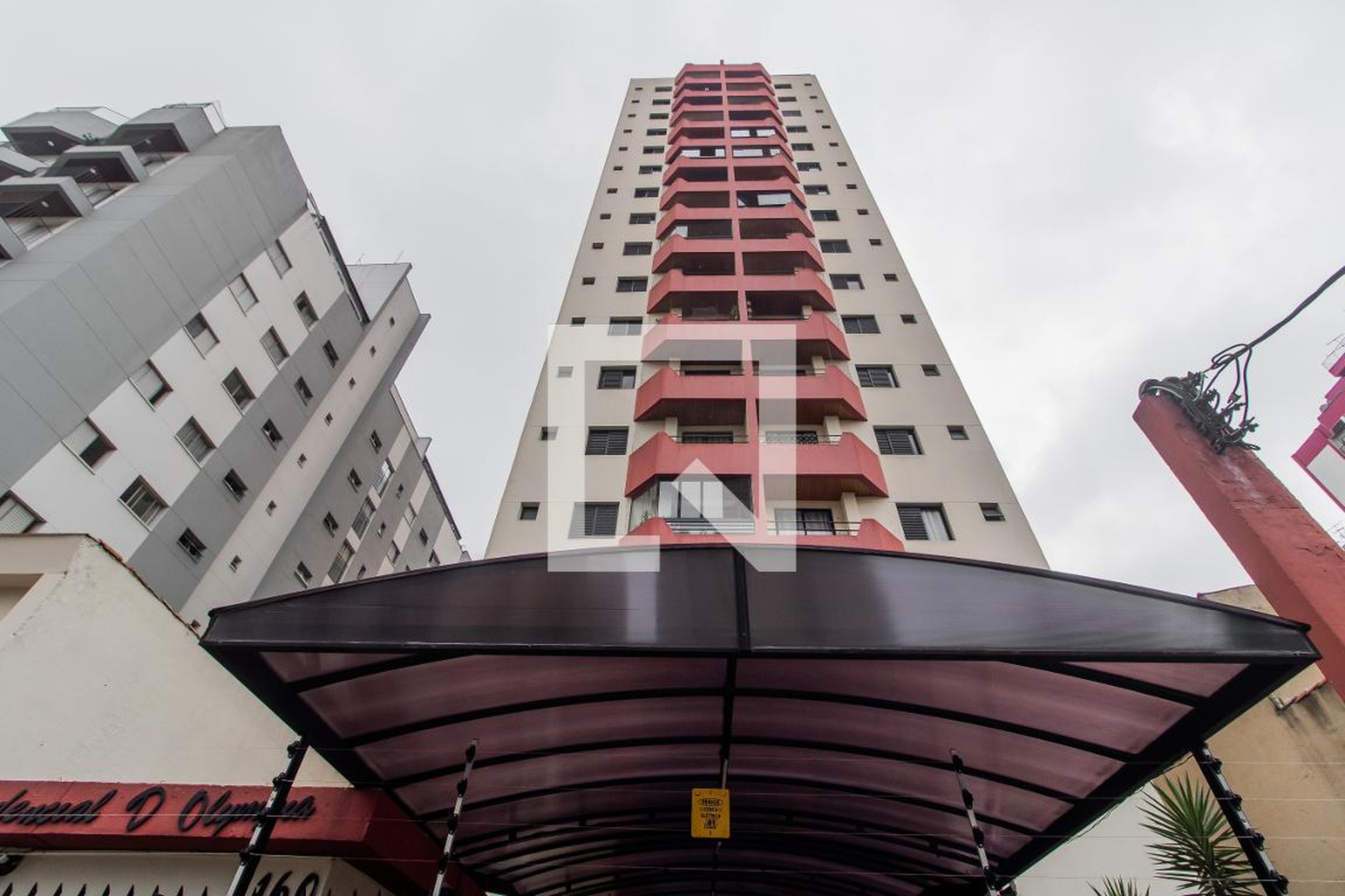 Fachada Condomínio em Rua Filipe Camarão, 161