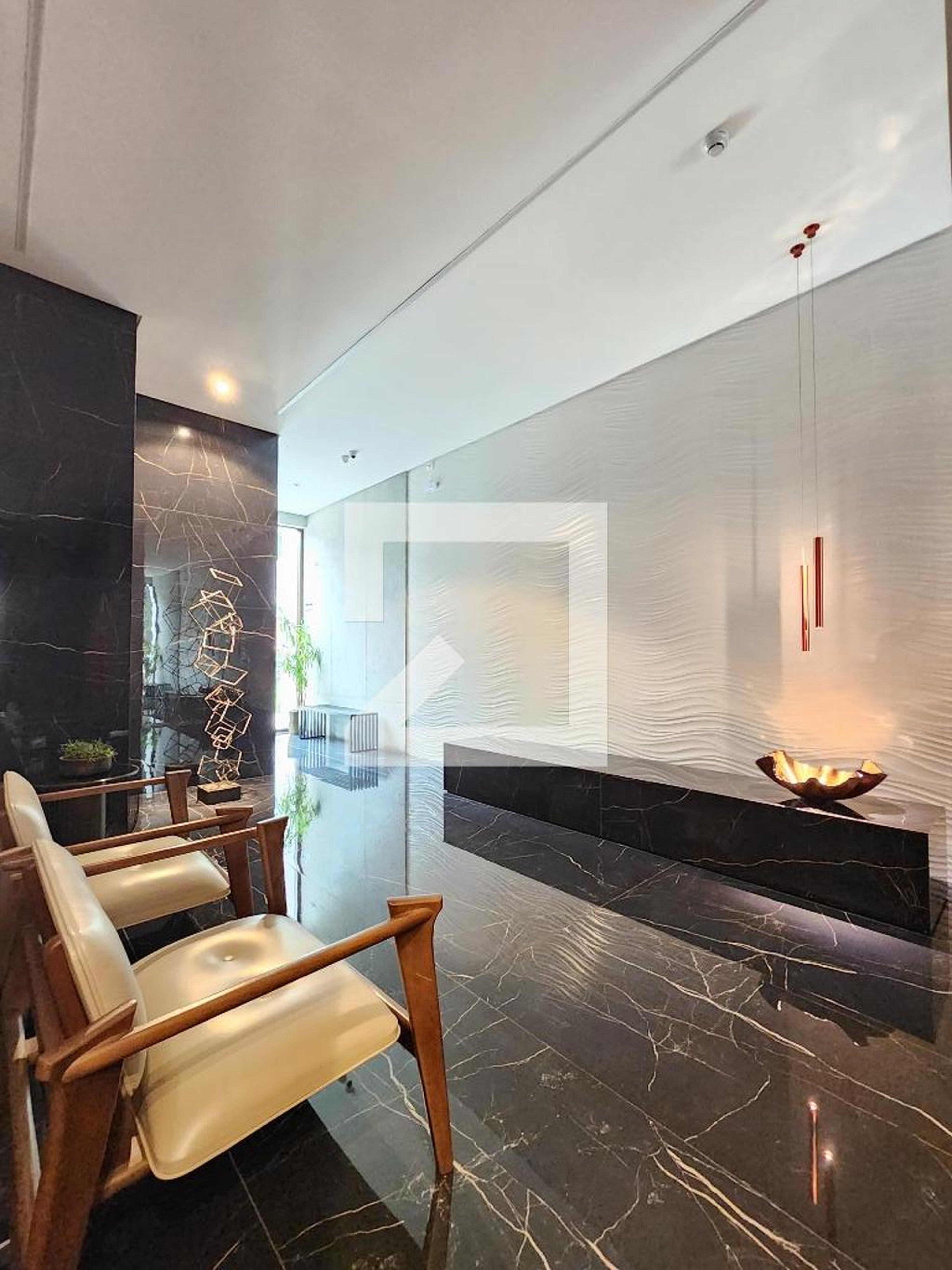 Hall de entrada Condomínio Serjus