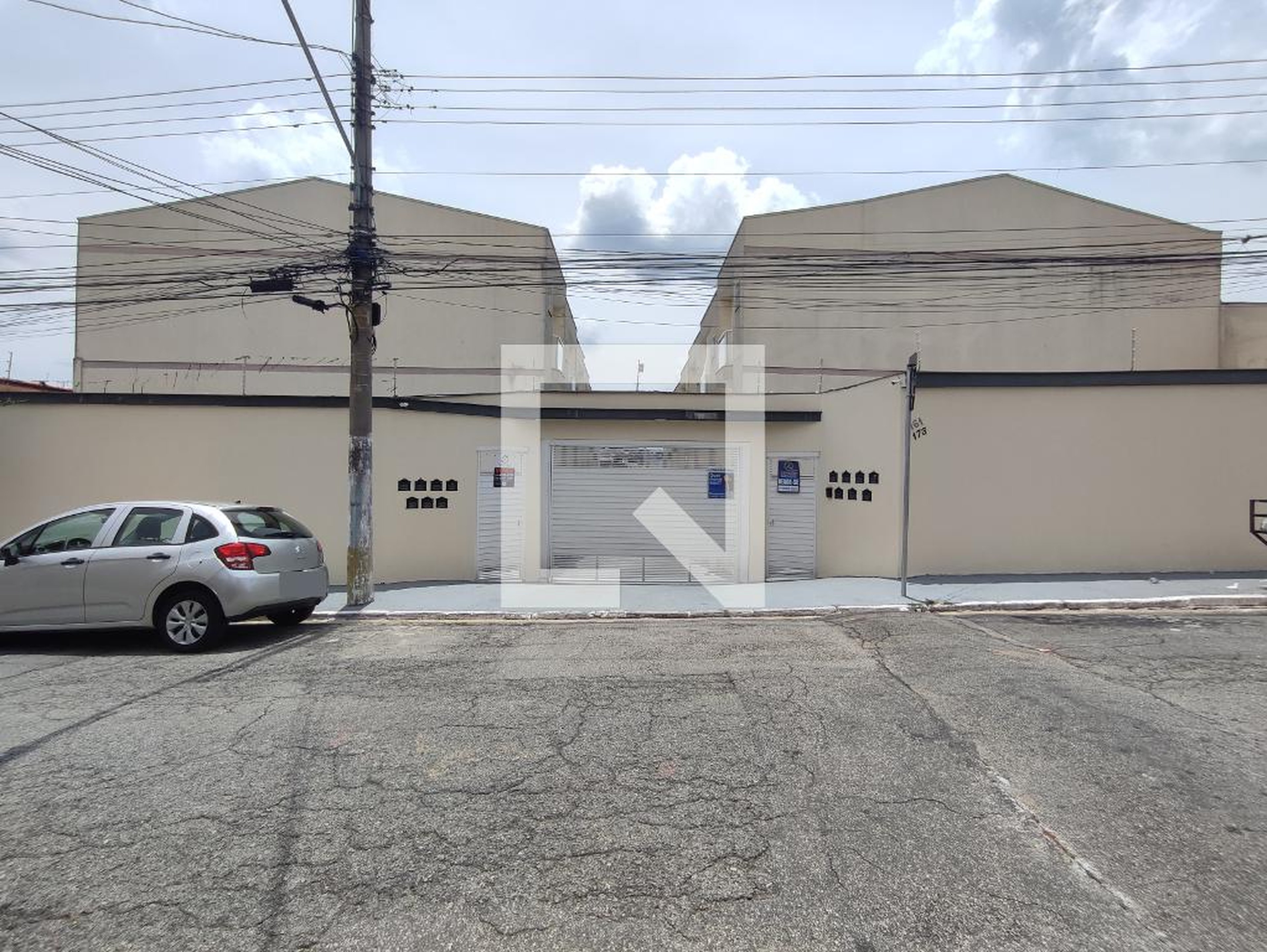 Fachada Condomínio em Rua Santa Teresa do Bonito, 173