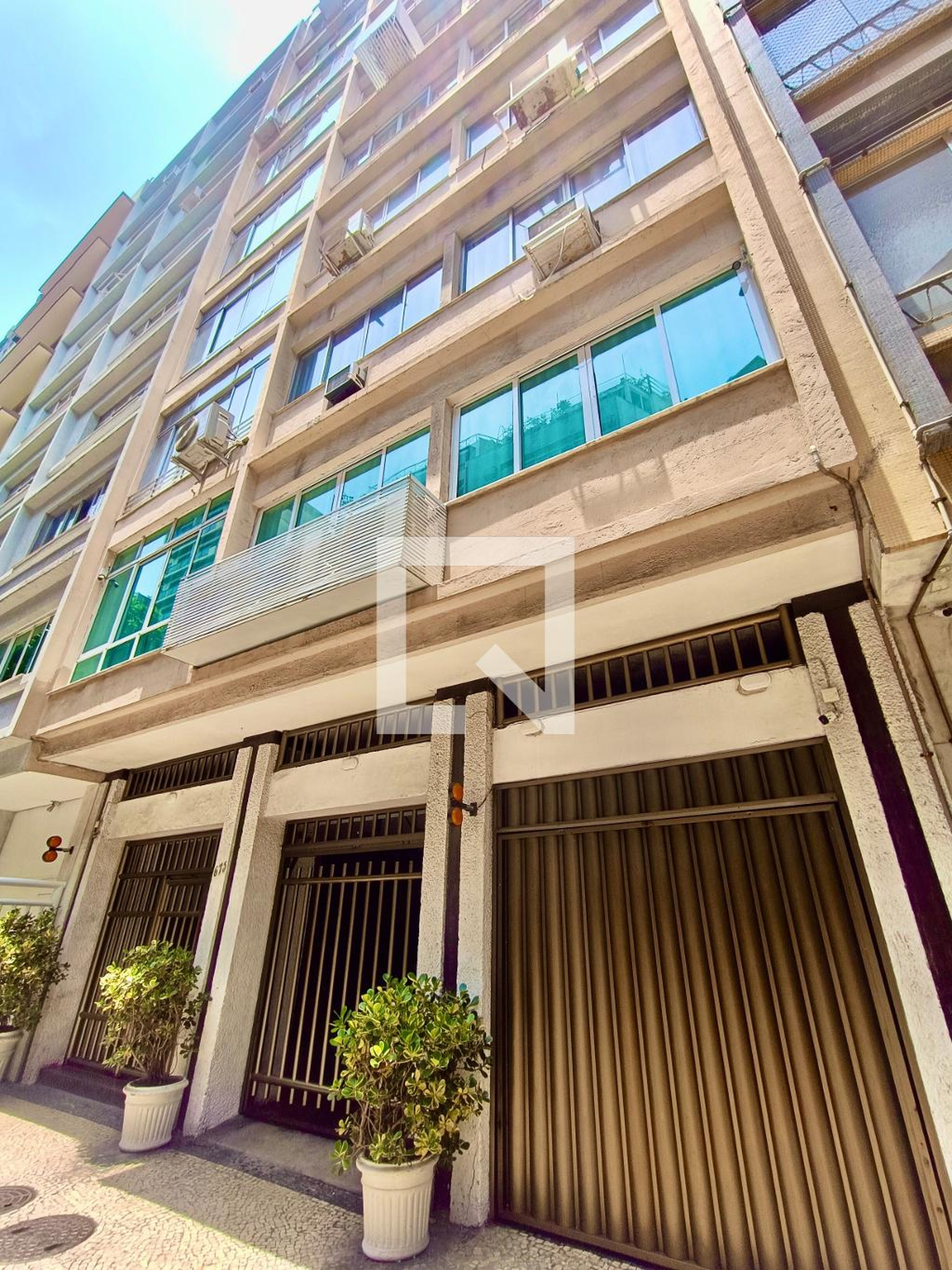 Fachada Condomínio em Avenida Rainha Elisabeth, 675