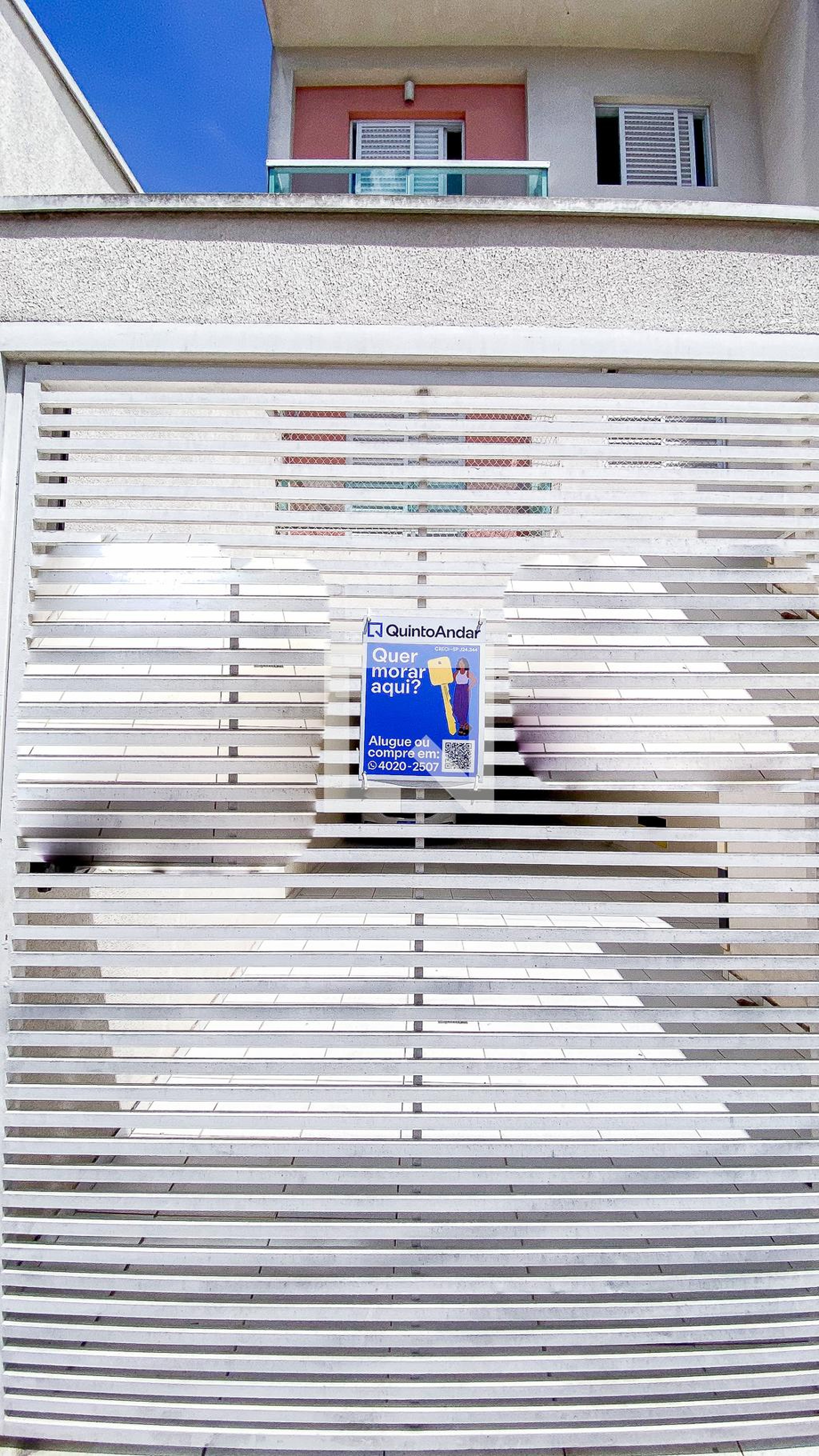 Fachada Condomínio em Rua Aracaiba, 138