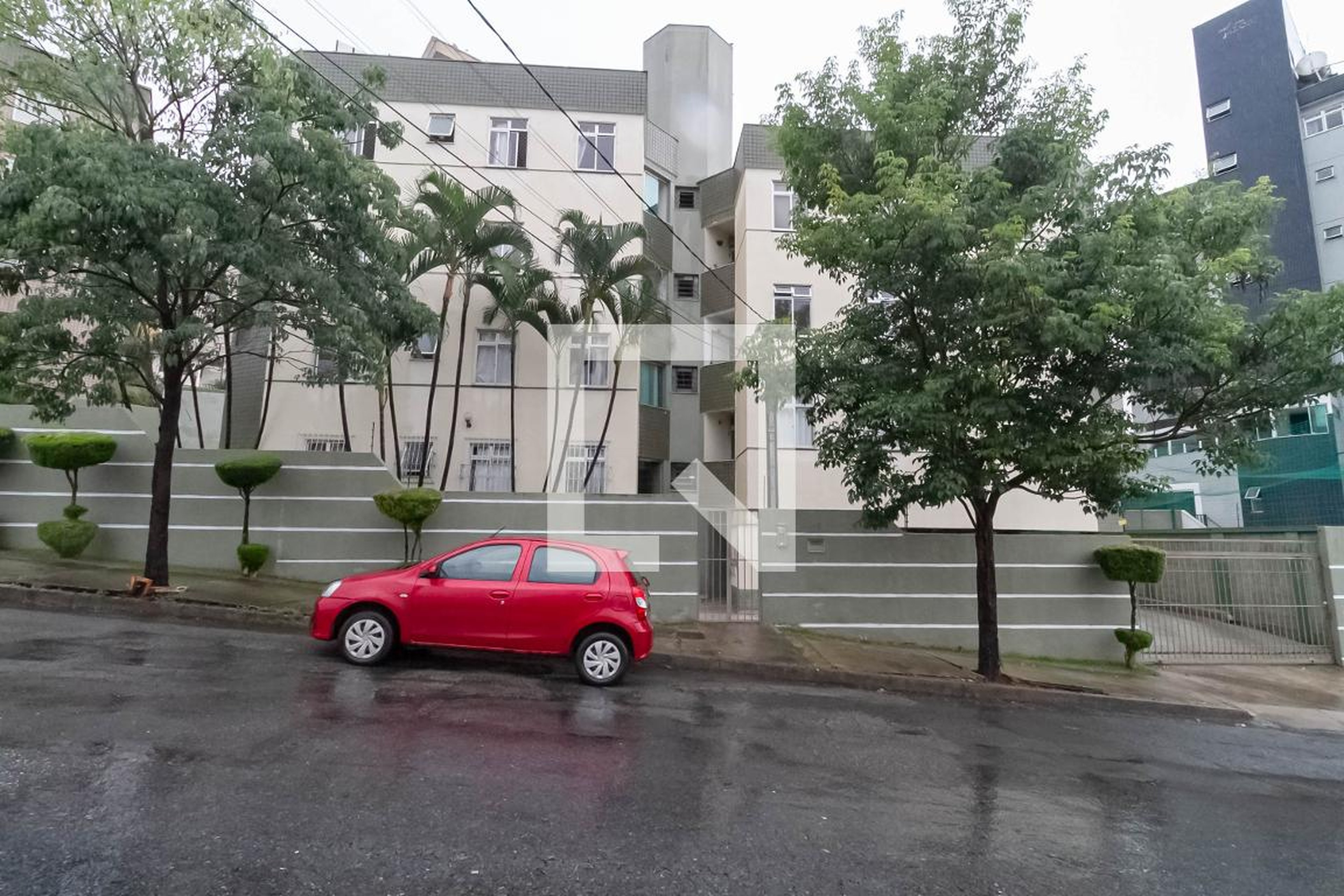 Fachada Condomínio em Rua Conceição Aparecida Augsten, 155