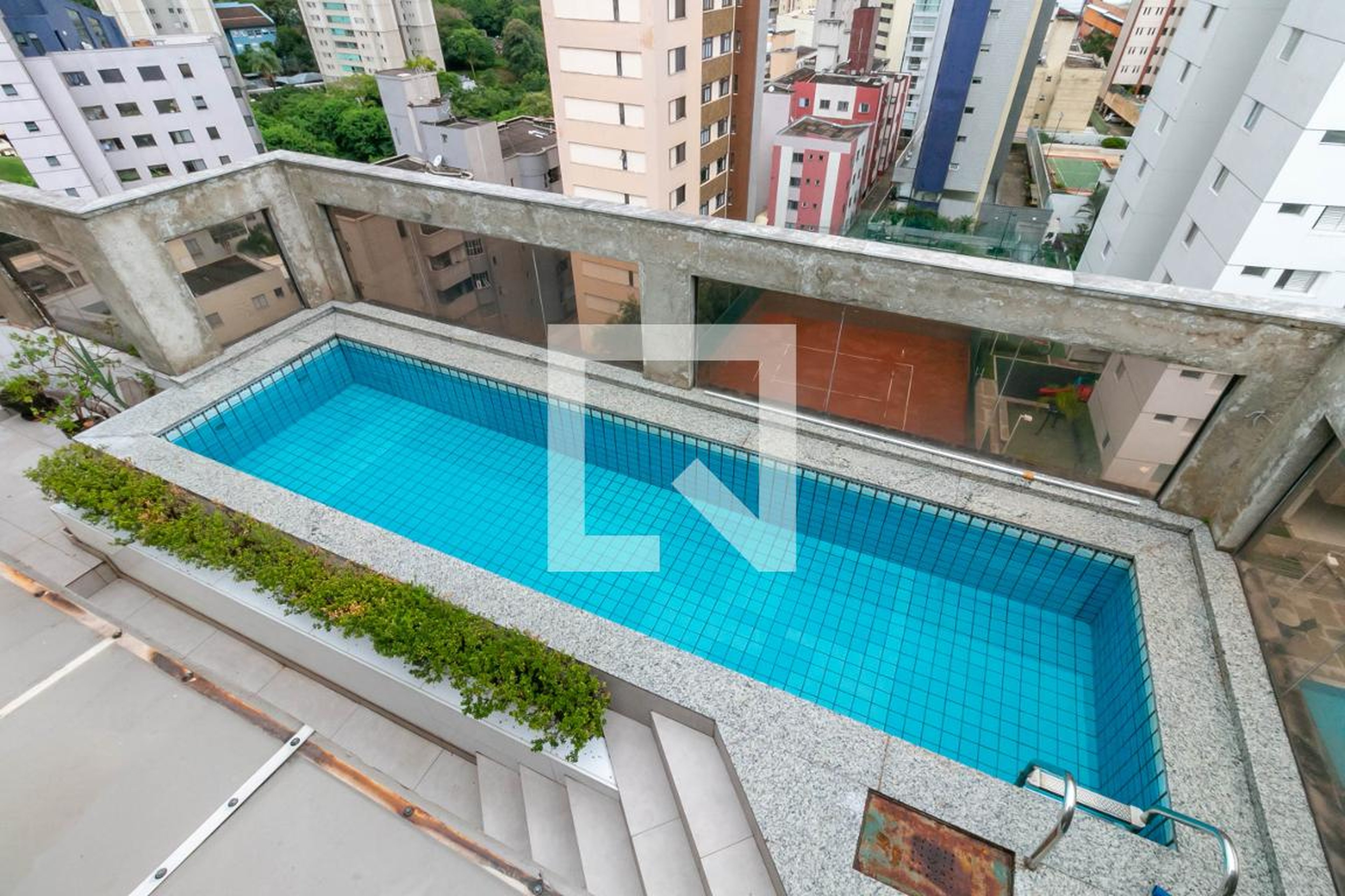 Piscina Edifício Koge