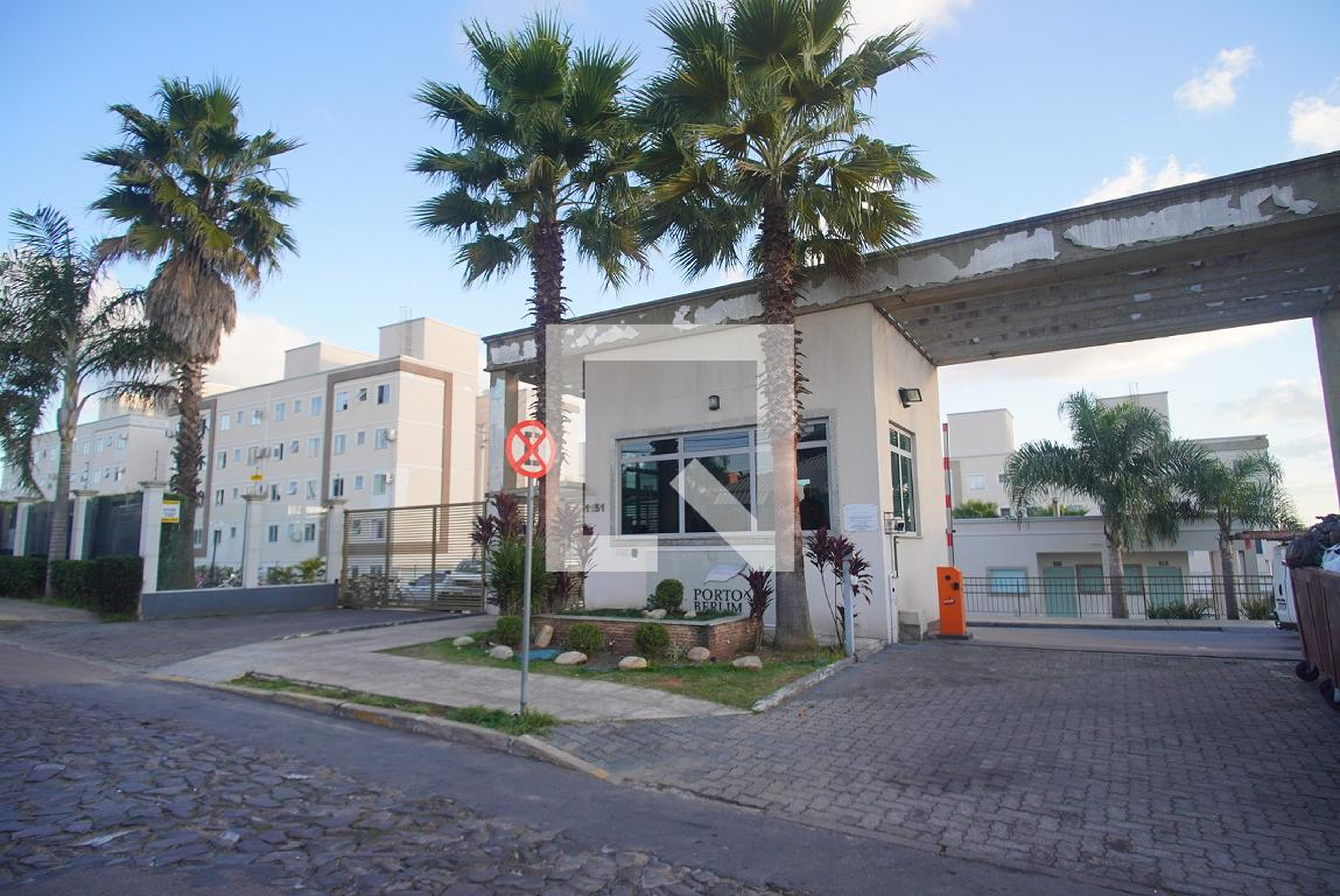 Fachada Condomínio em Rua Coronel Bordini, 1150