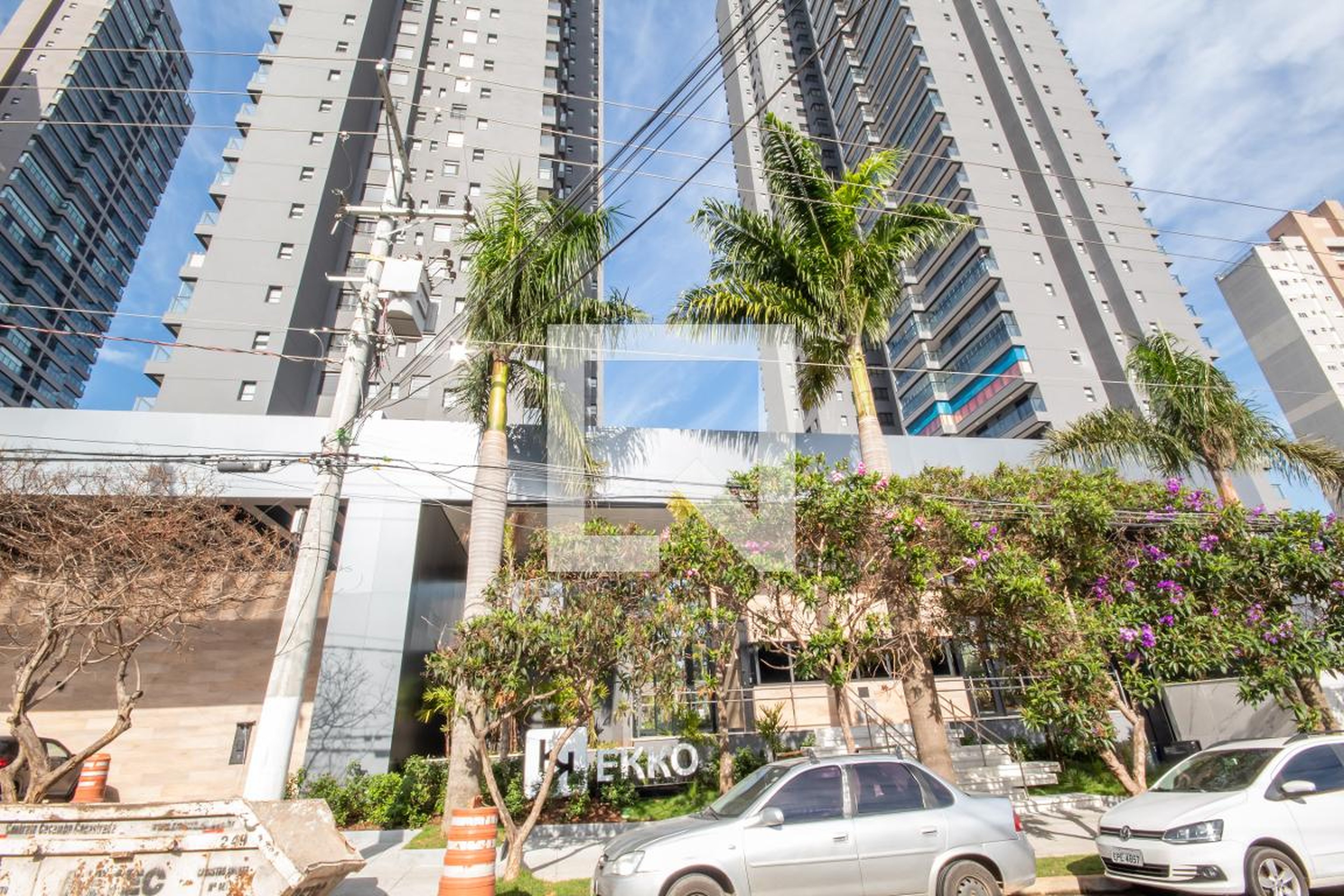 Fachada Condomínio em Rua Doutor Paulo Ferraz da Costa Águiar, 1300