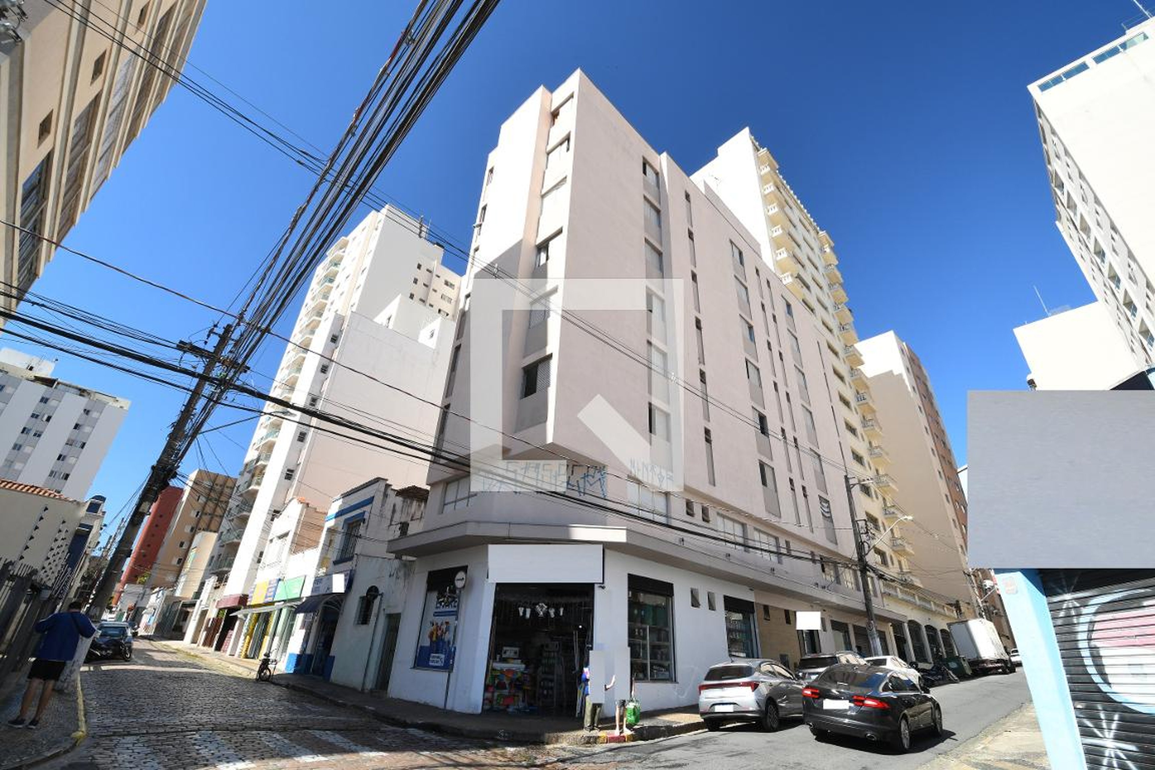 Fachada Condomínio em Rua Padre Vieira, 900