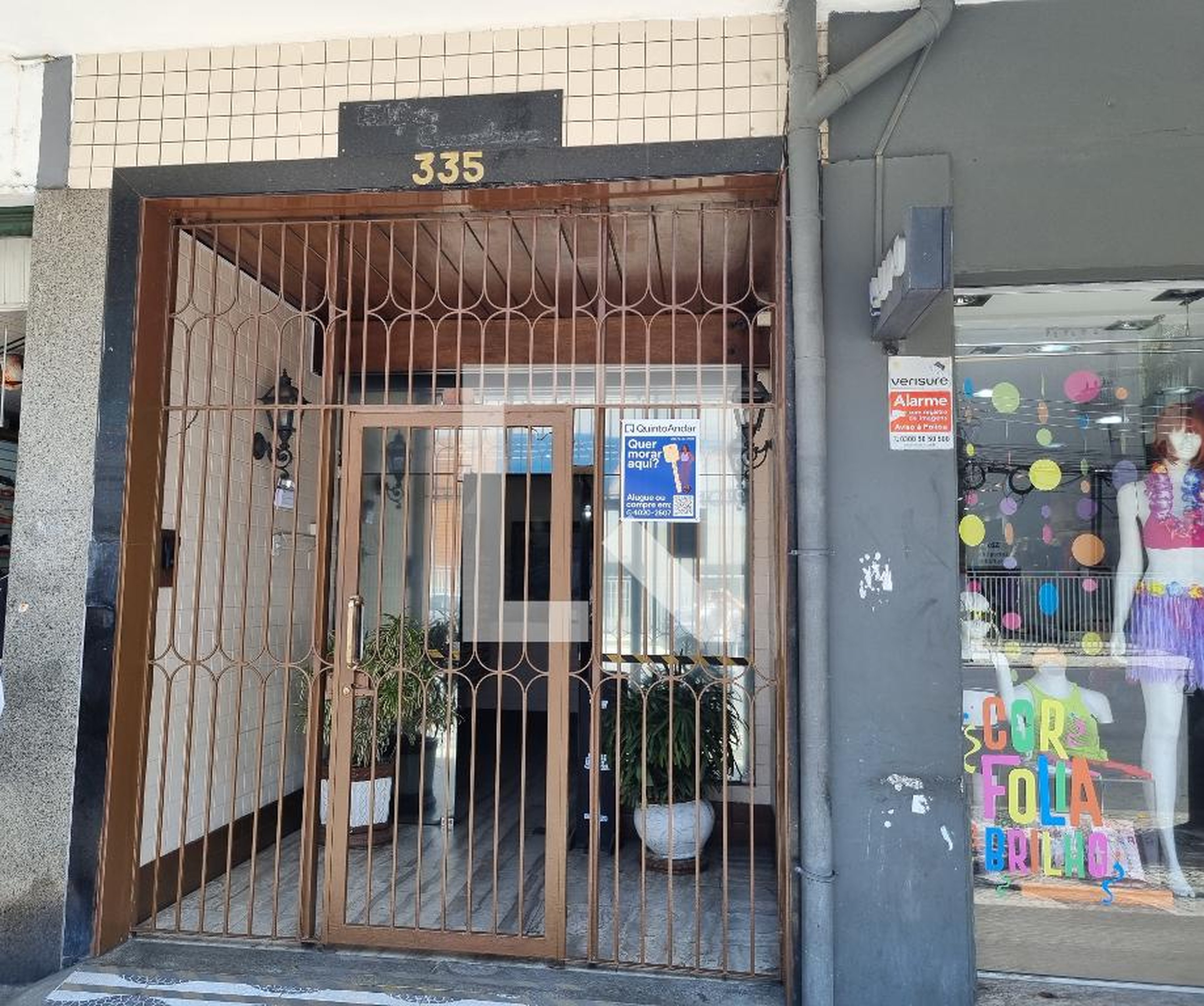 Entrada Condomínio em Rua Dias da Cruz, 4