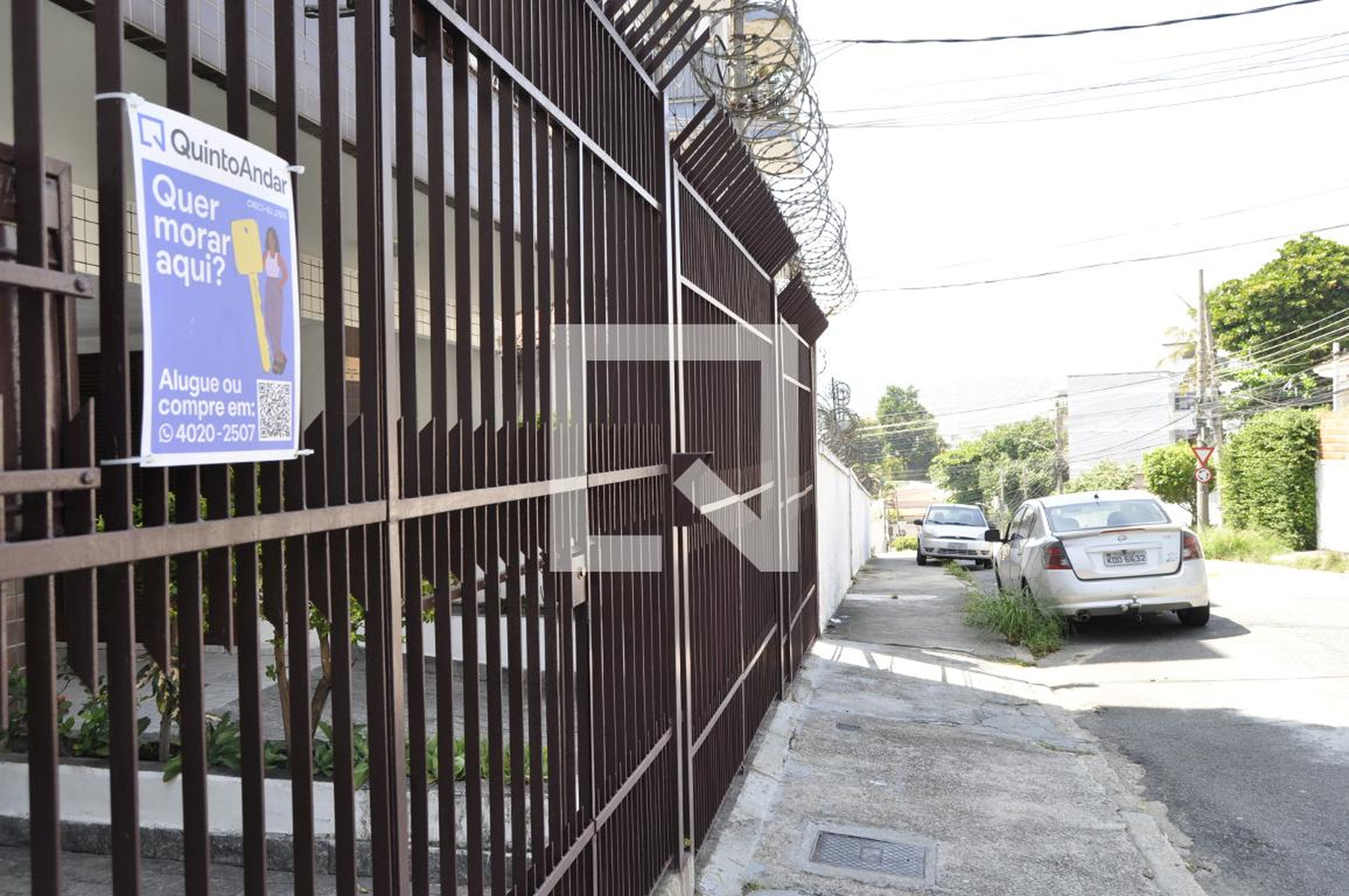 Fachada Condomínio em Rua Cisne de Faria, 155