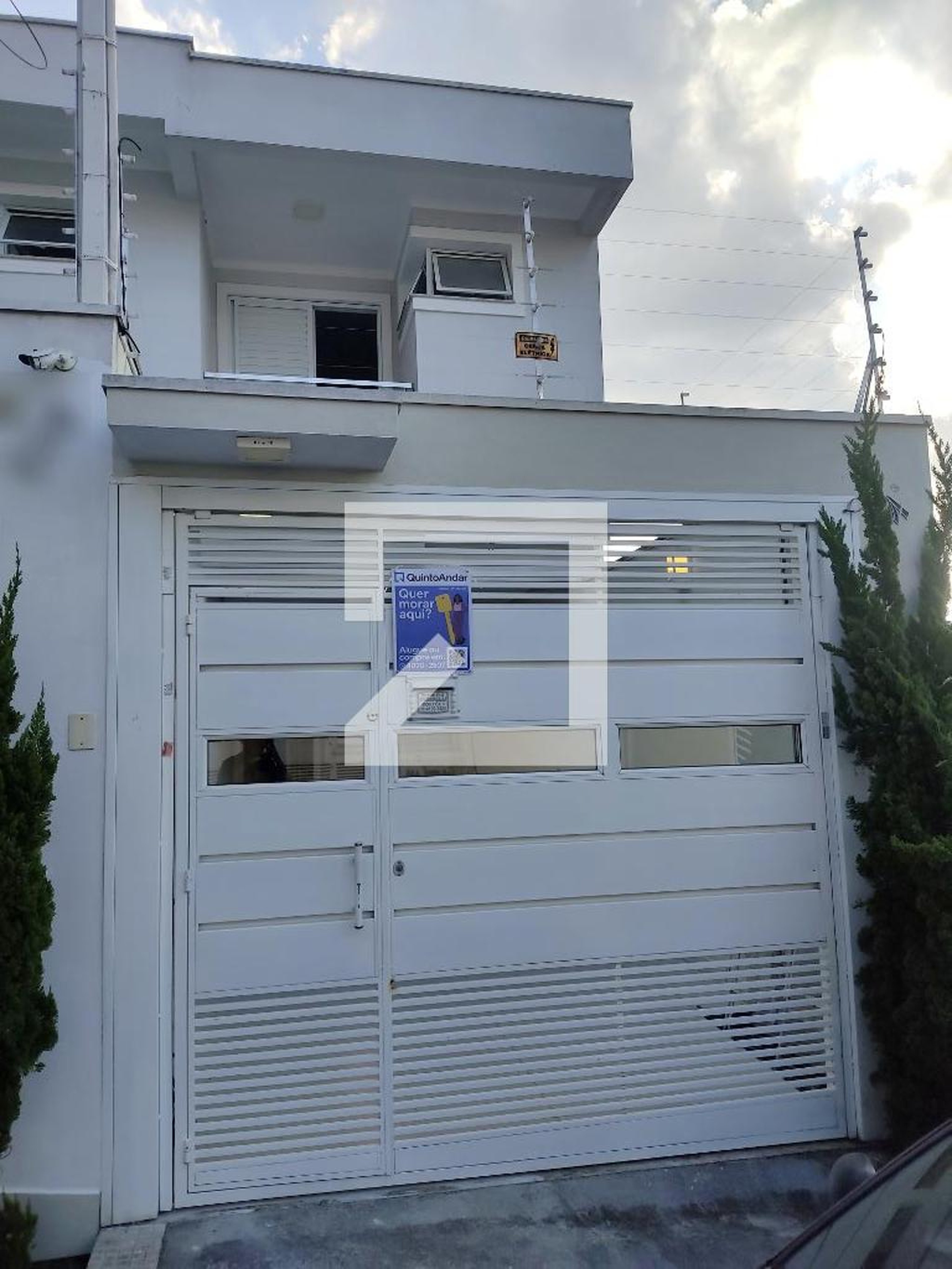 Fachada Condomínio em Rua das Azaléias, 314