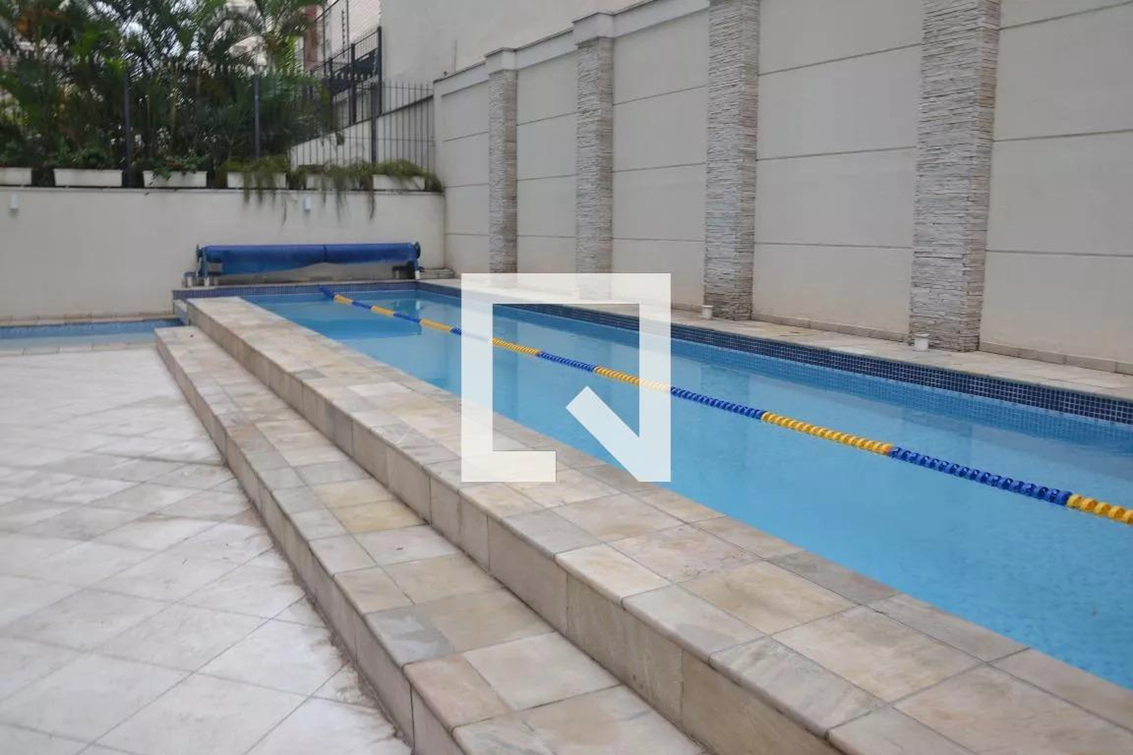 Piscina - Joy Pompeia