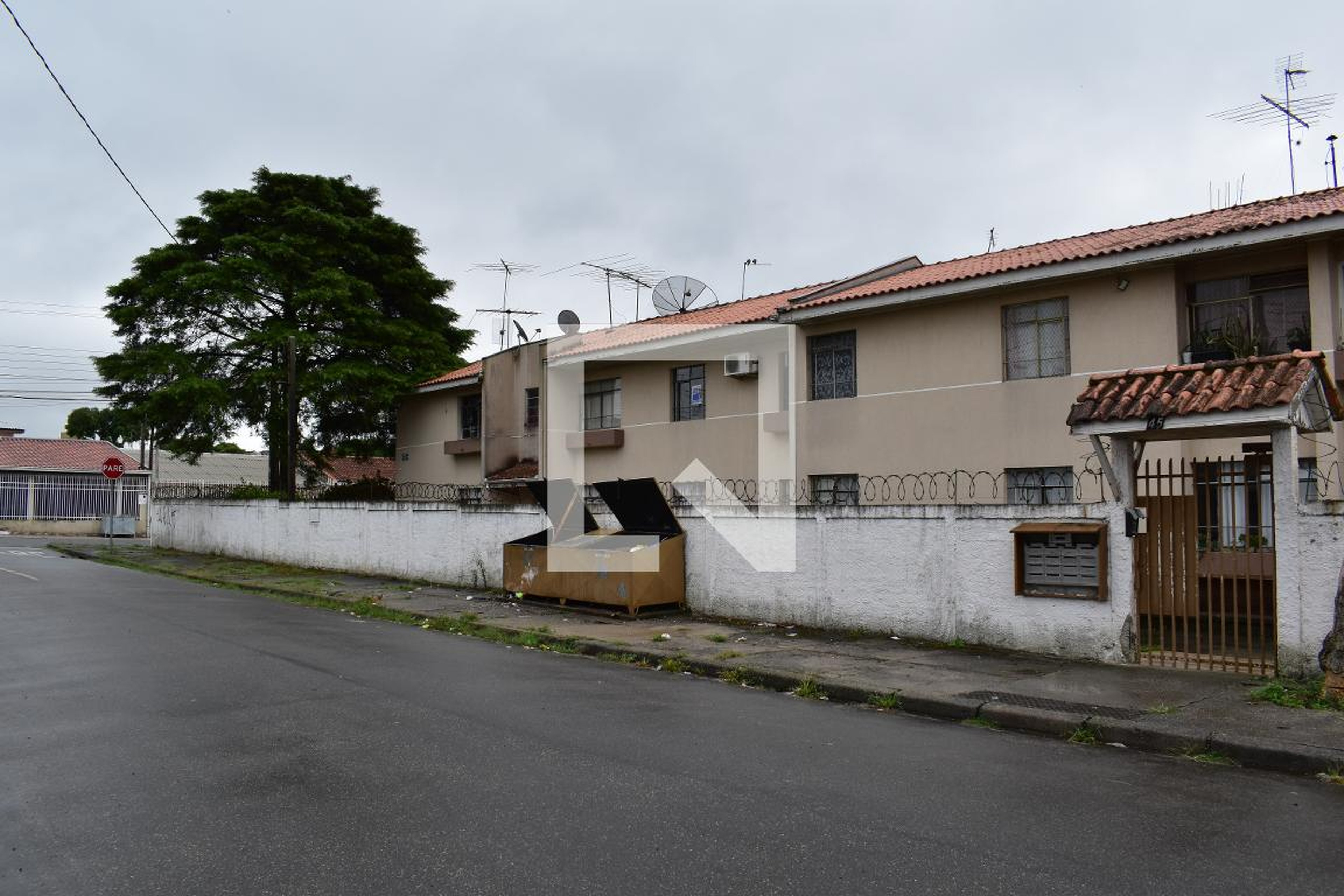 Fachada do condomínio Condomínio em Rua Joaquim Ribeiro de Camargo, 21