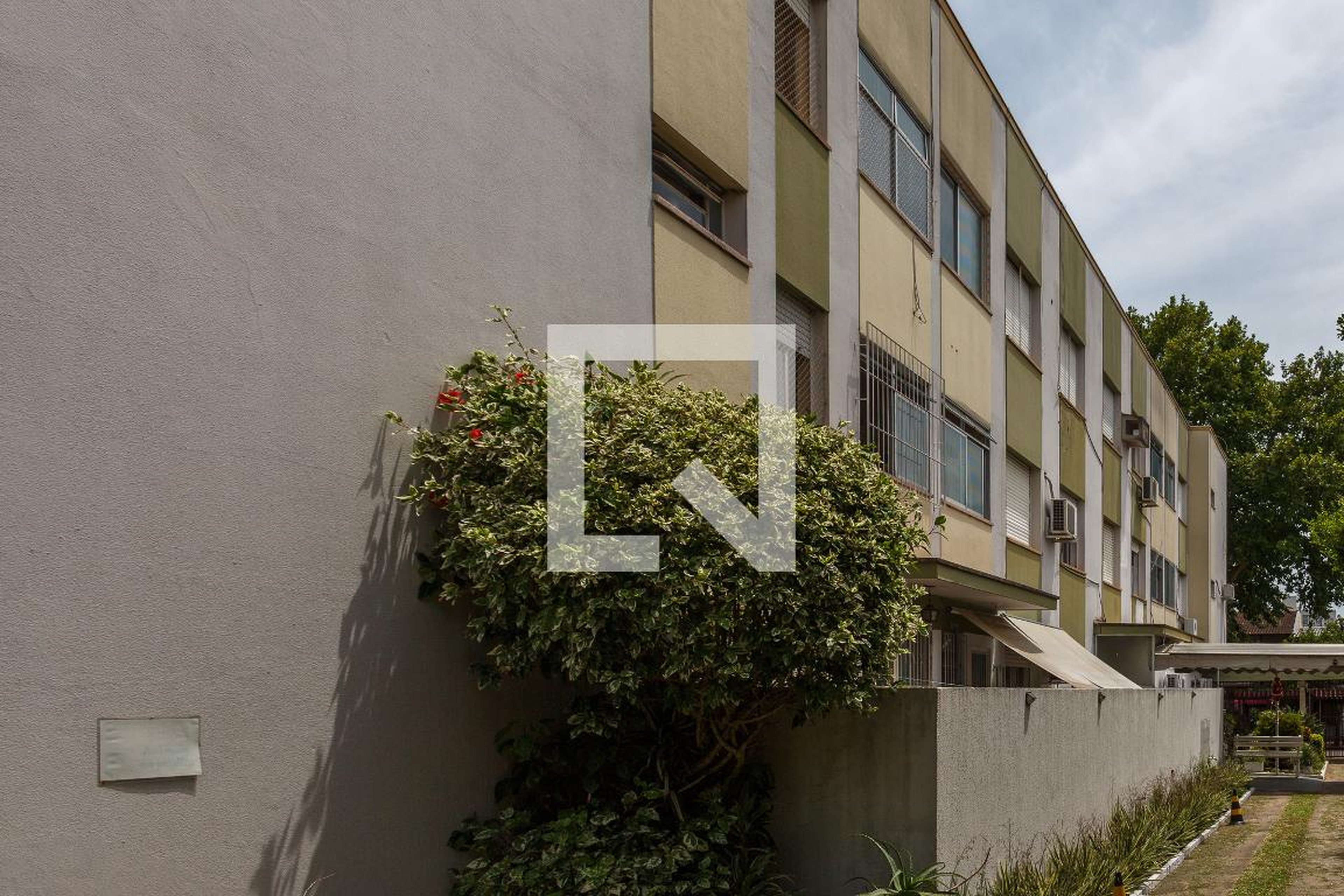 Fachada do Prédio Condomínio em Travessa Escobar, 21