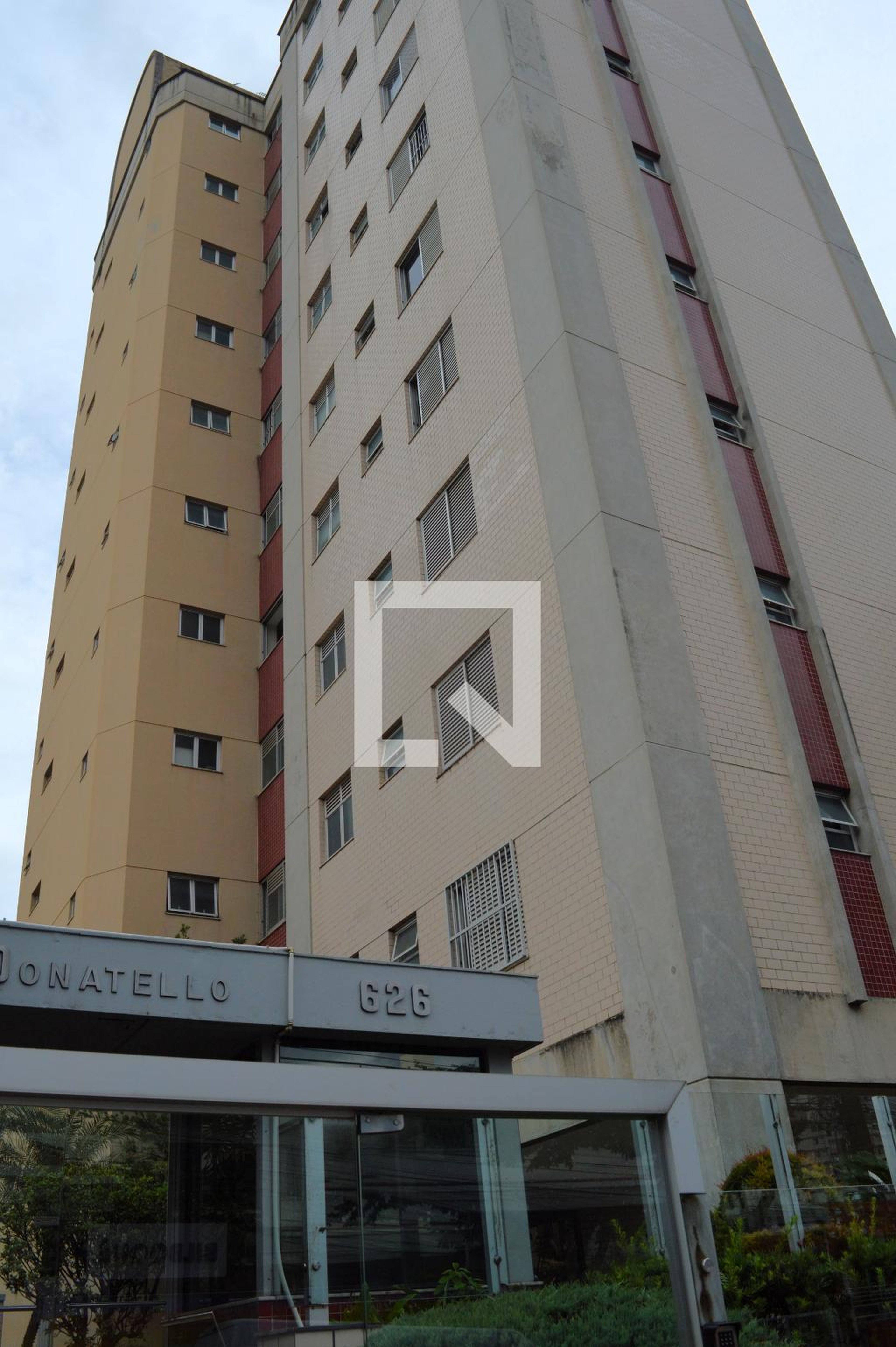 Fachada Condomínio em Rua André Cavalcanti, 626