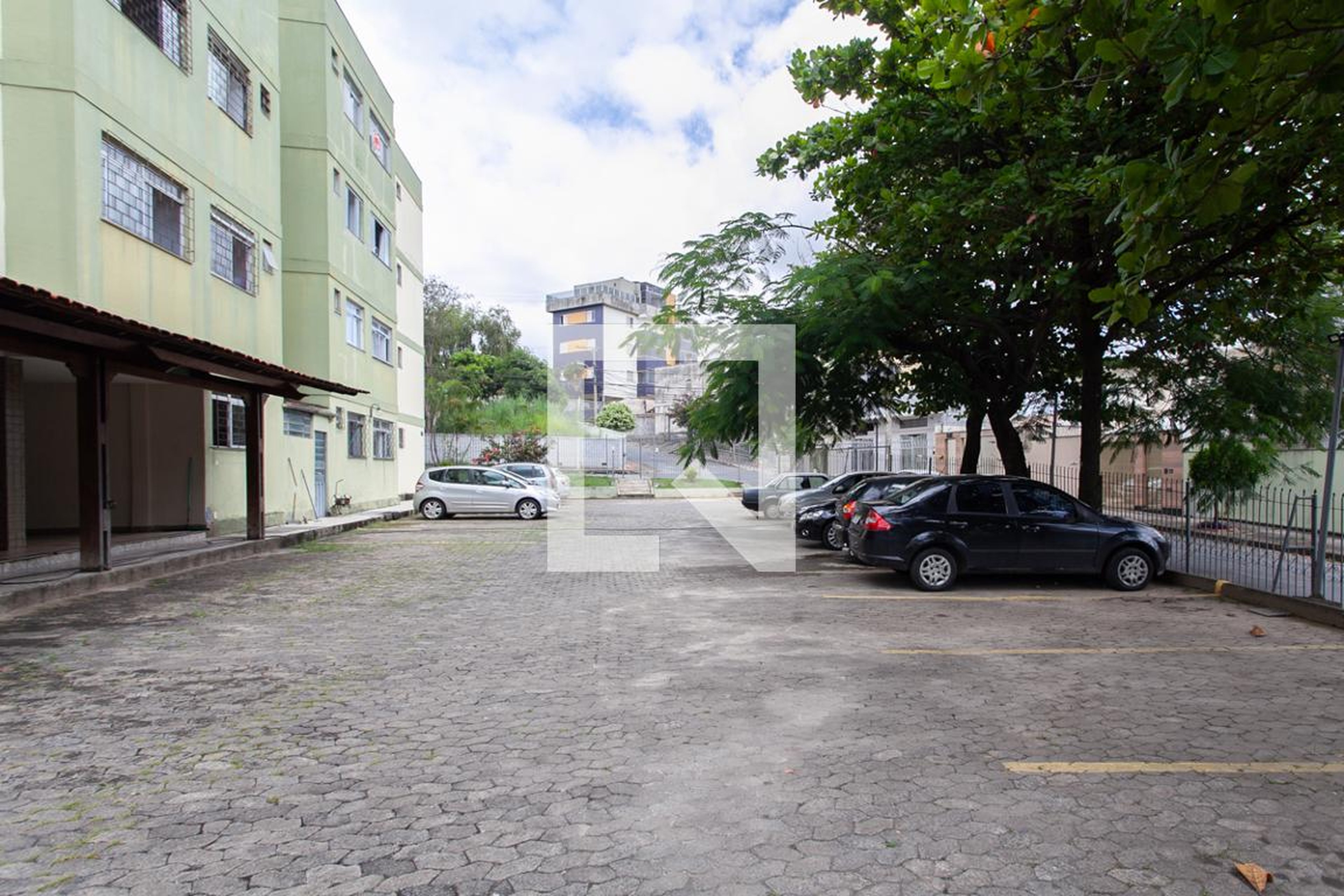 Estacionamento - Conjunto Habitacional Residencial Heliópolis