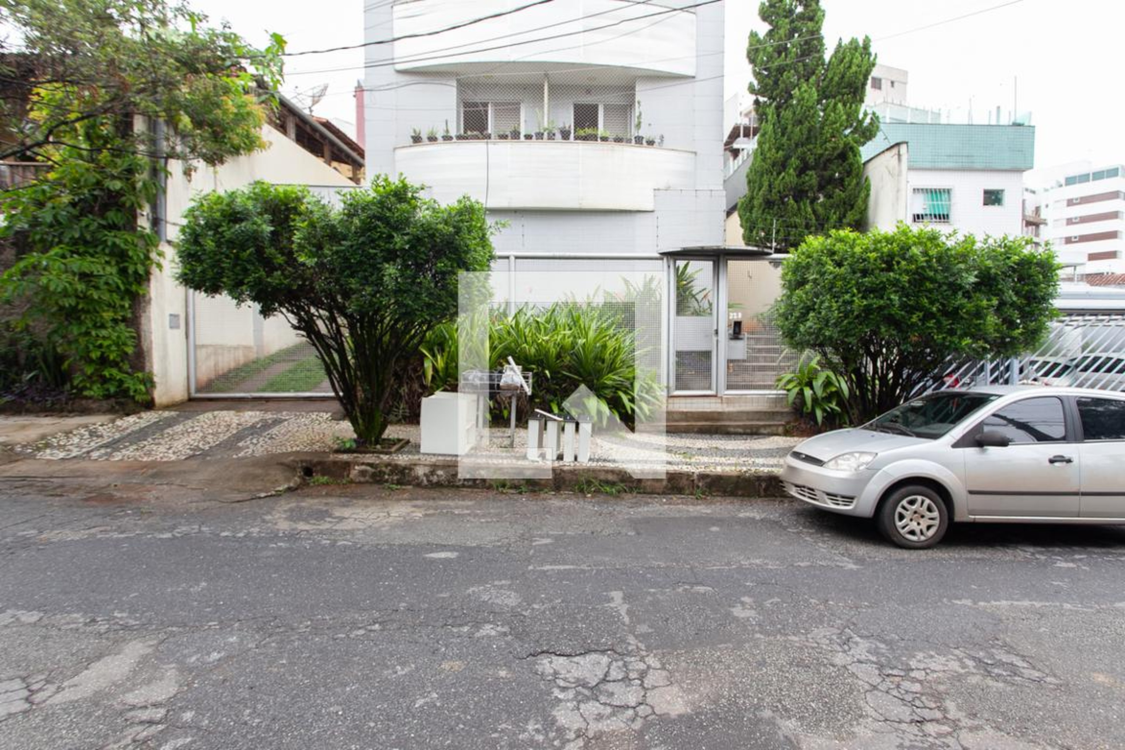 Fachada Condomínio em Rua João Bernardino Santos, 329
