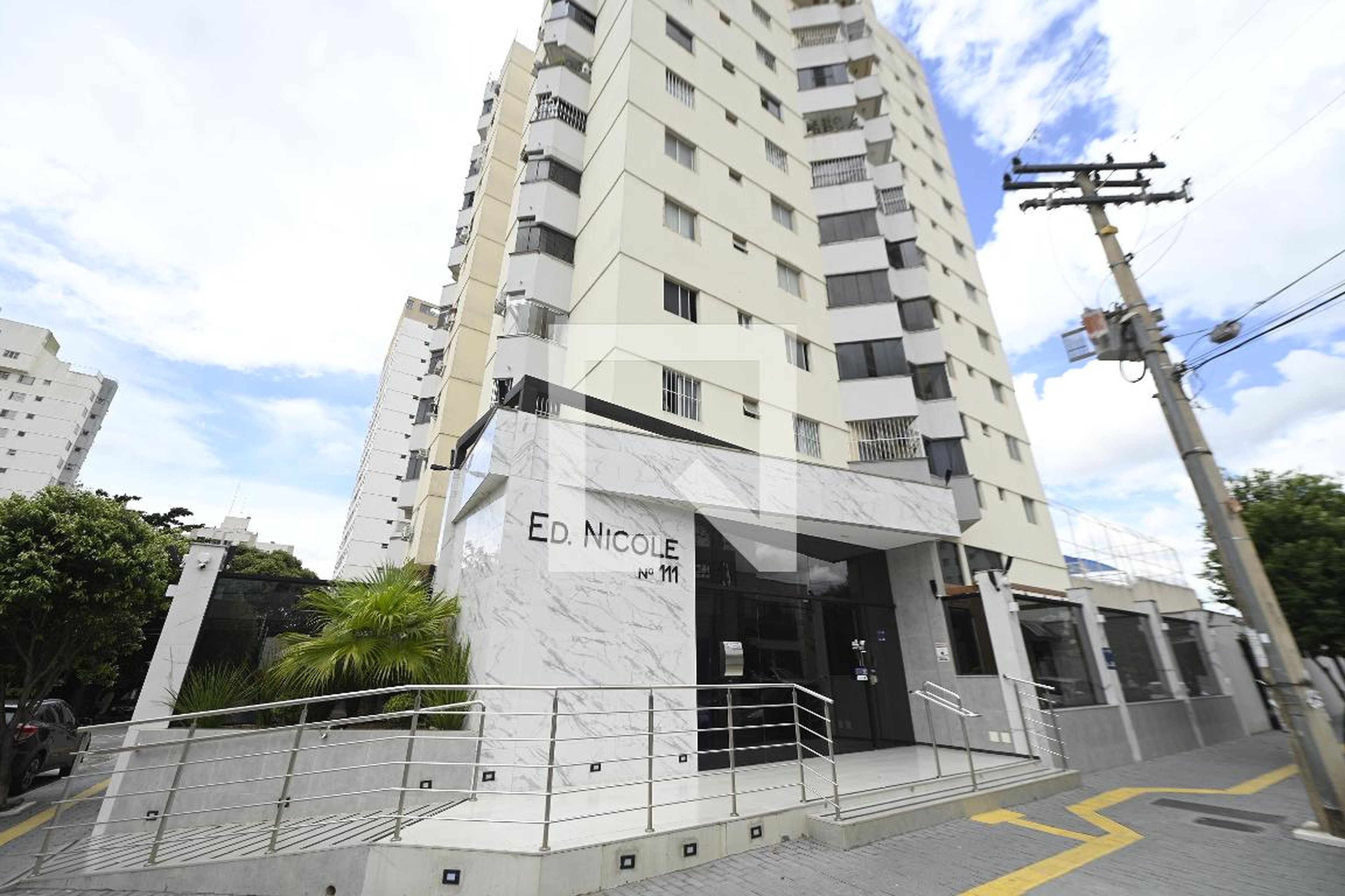 Fachada Condomínio em Rua 14-A, 11